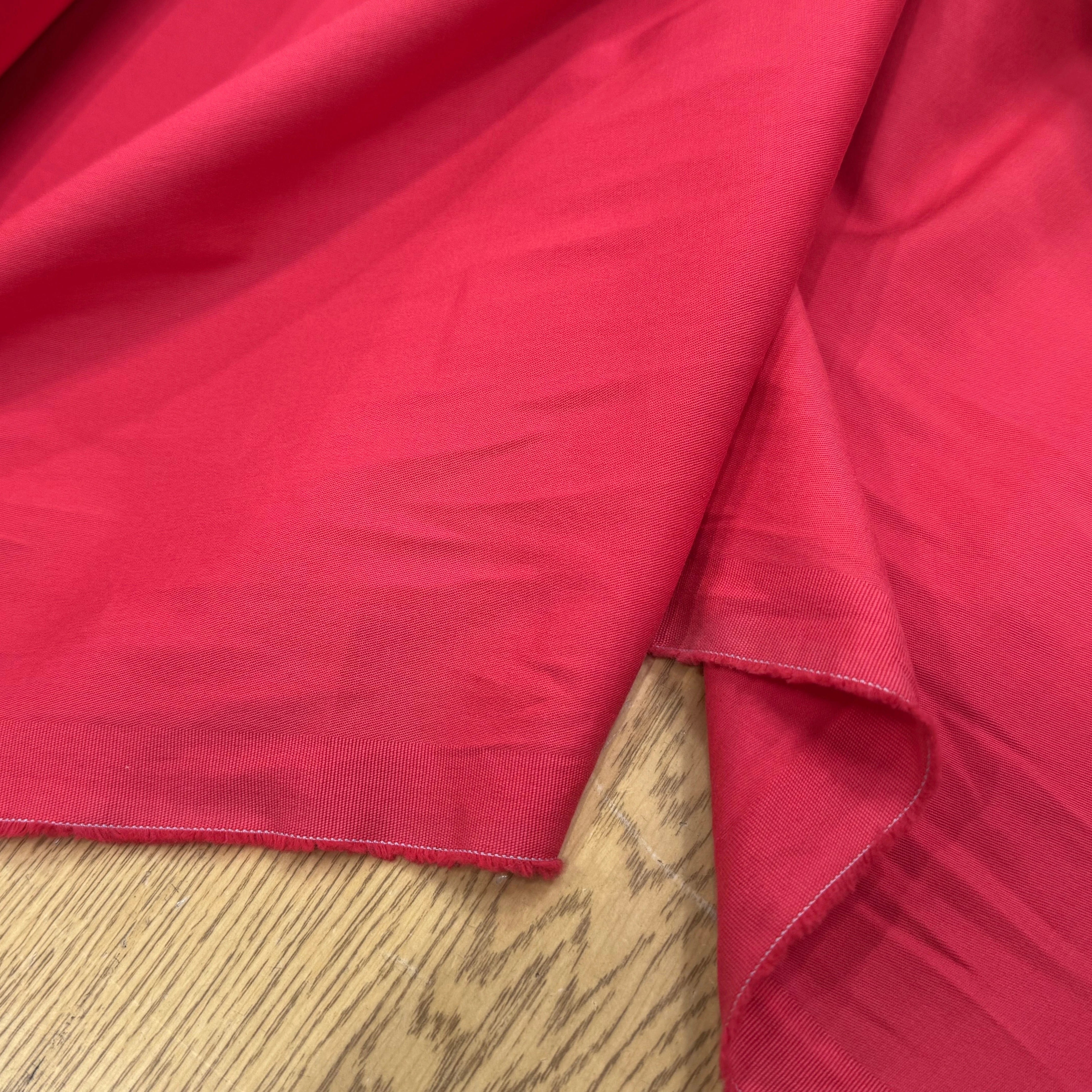 GABRDINE DE COTON ULTRA STRETCH LÉGÈREMENT STRIÉE TRÈS BELLE ROUGE VERT MIGNON - My Little Coupon