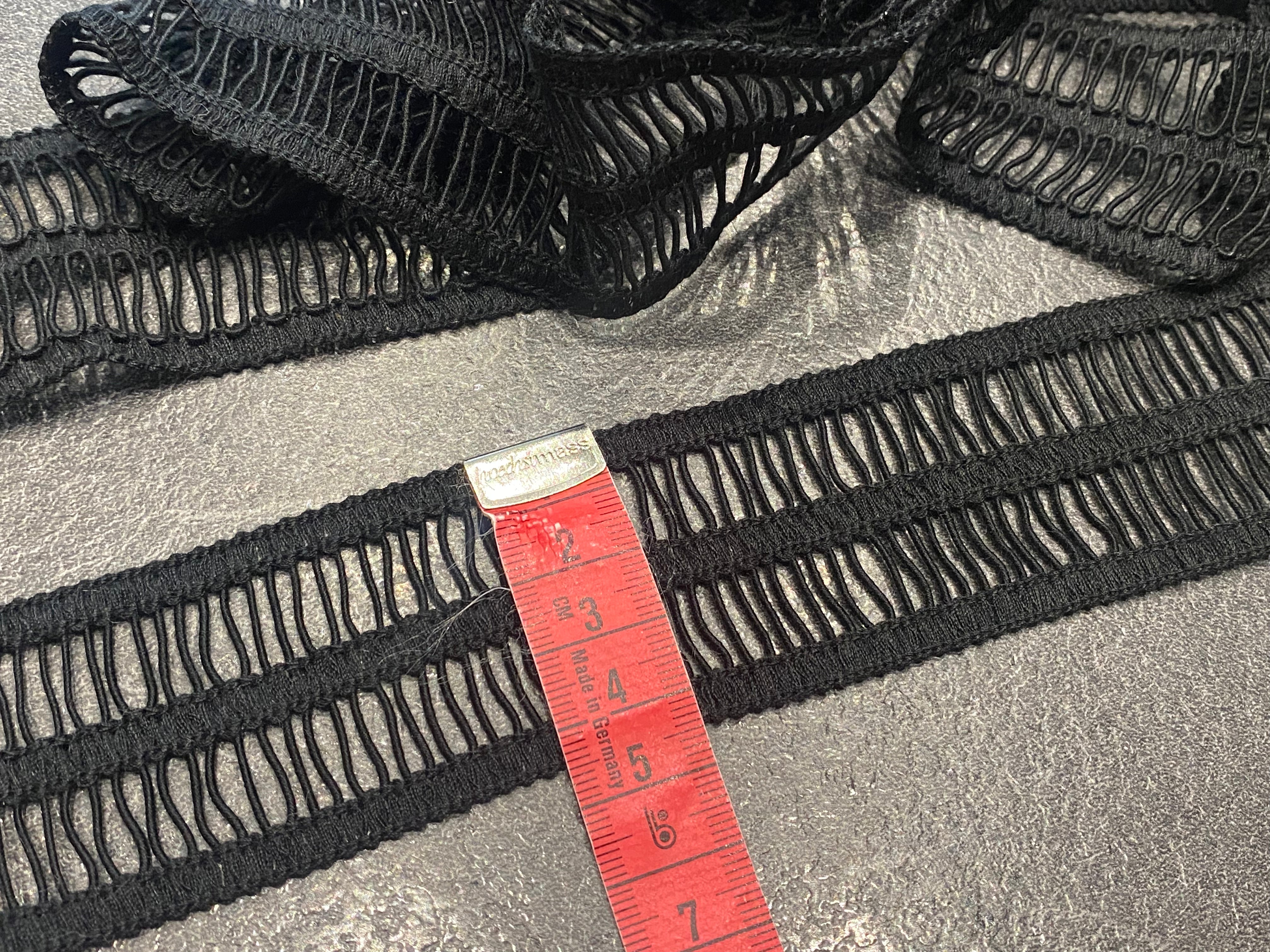 GALON AJOURÉ DOUBLE ÉCHELLE NOIR 45mm - My Little Coupon