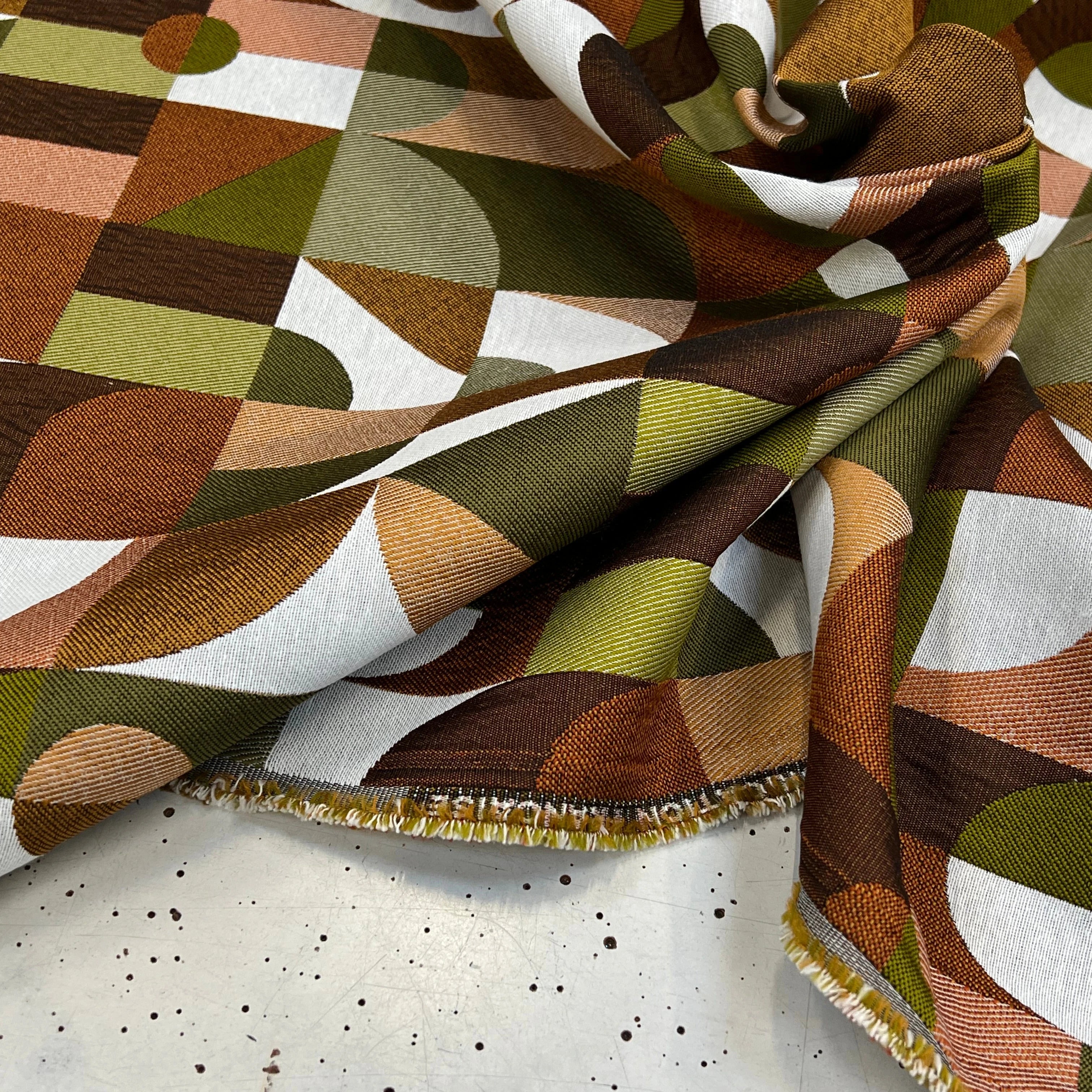 JACQUARD ABSTRACT ALLOVER BRONZE 140 CM - My Little Coupon