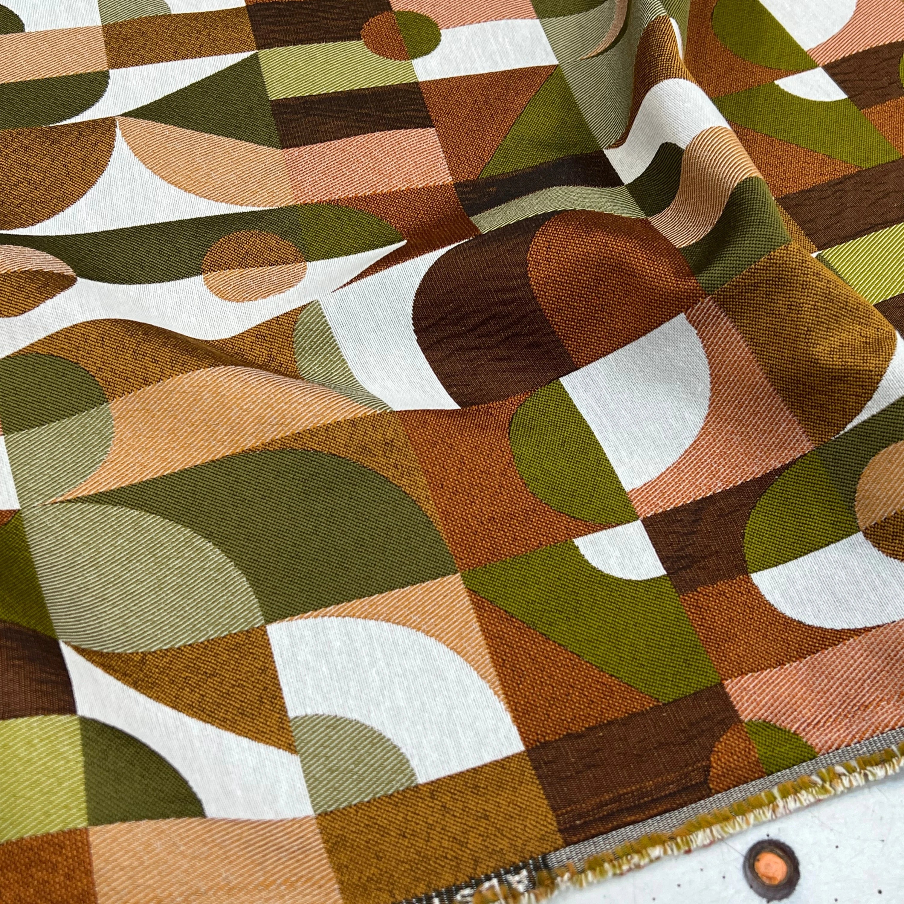 JACQUARD ABSTRACT ALLOVER BRONZE 140 CM - My Little Coupon