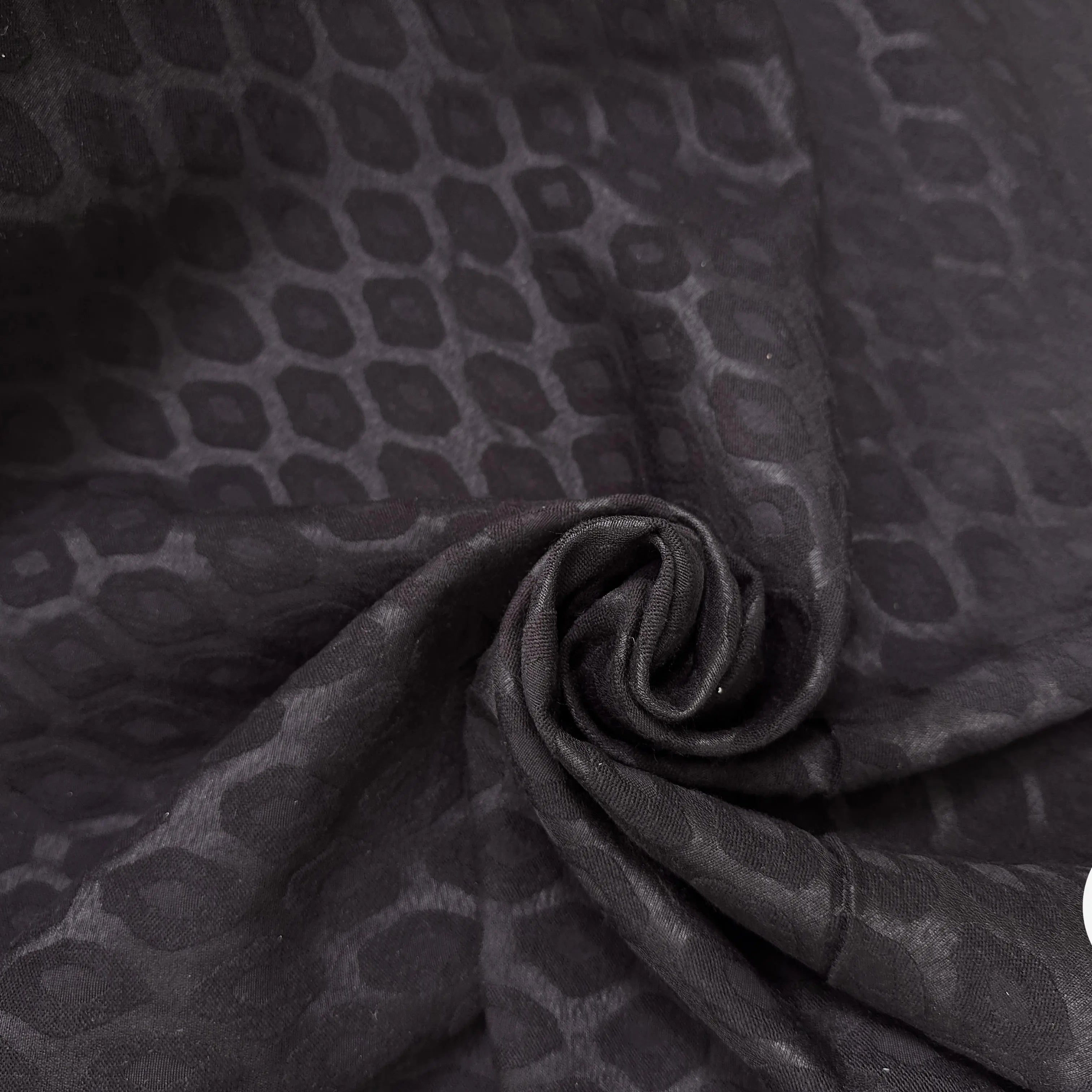 JACQUARD BLACK KISS KISS - My Little Coupon