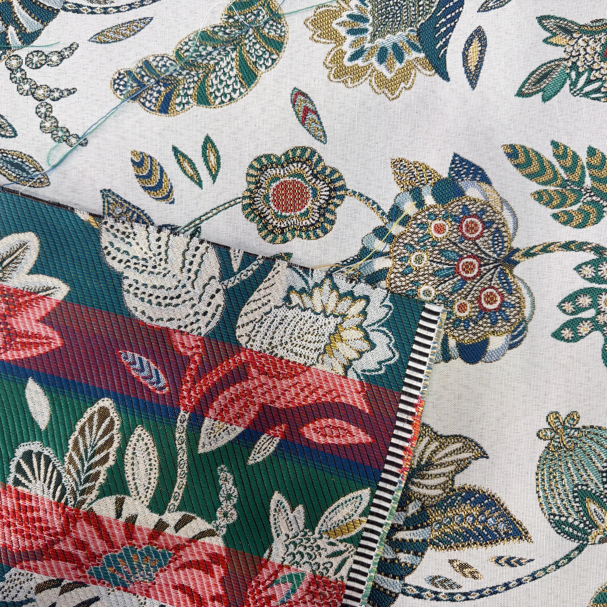 JACQUARD BOSPHORE ALLOVER BLANC ÉMERAUDE 140 CM - My Little Coupon