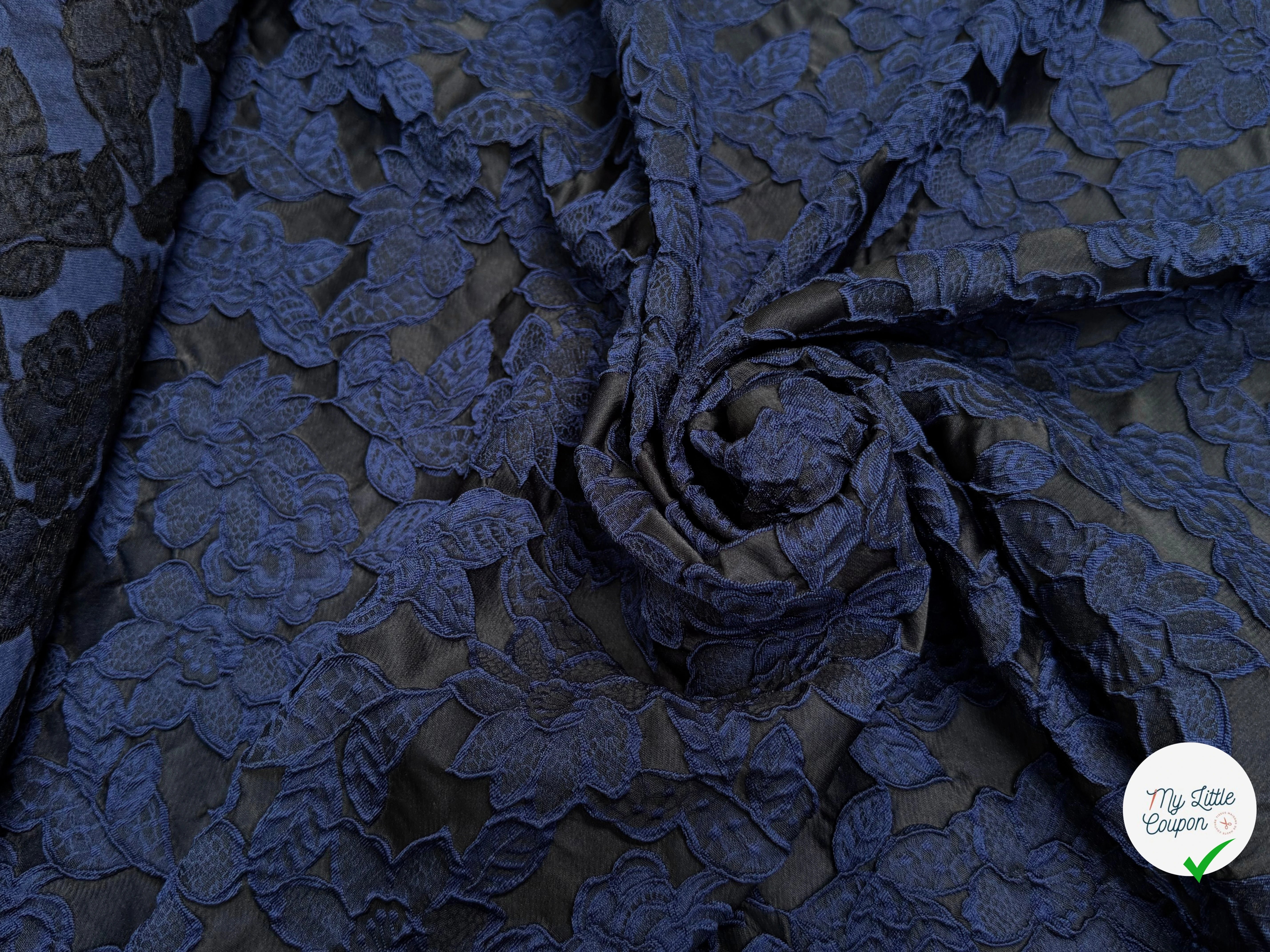 JACQUARD CLOQUÉ NIGHT BLUE MOTIF FLORAL - My Little Coupon