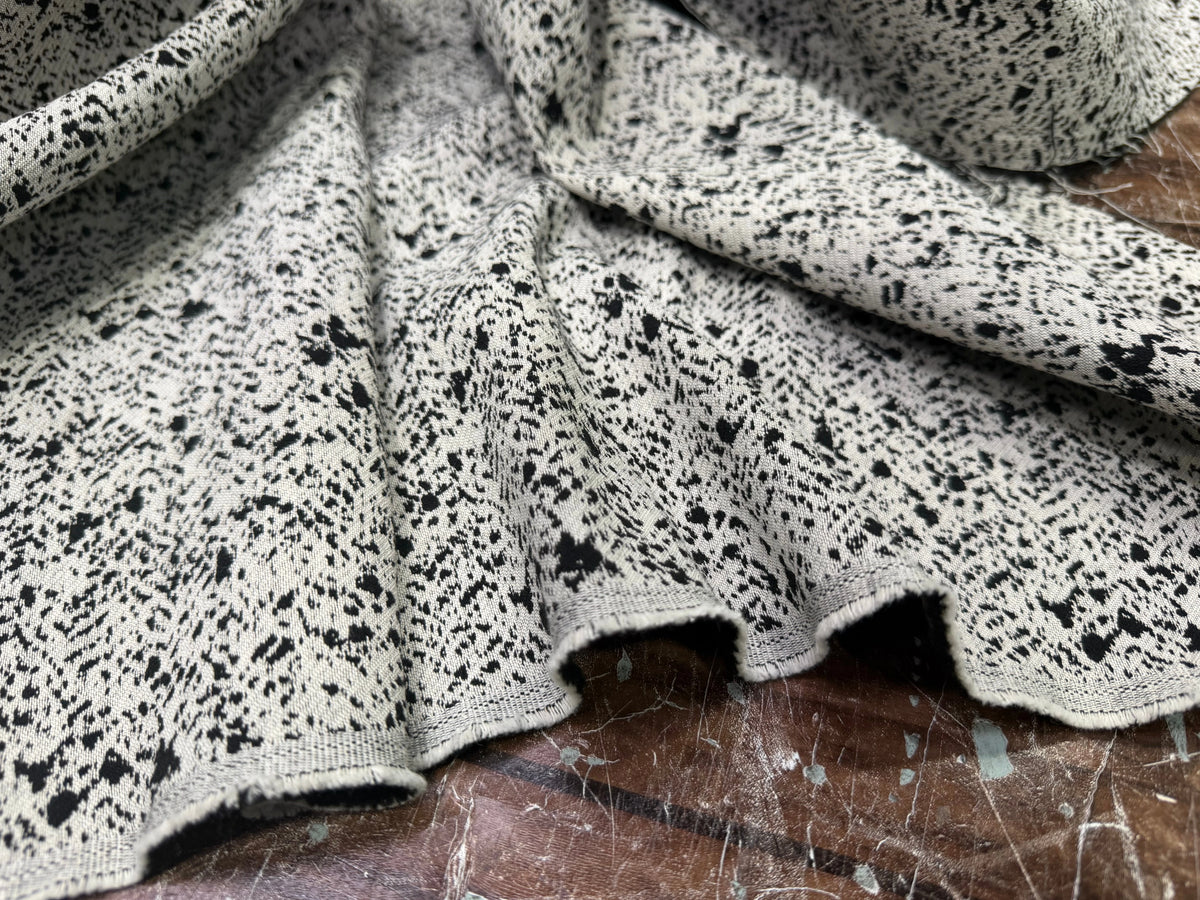 JACQUARD DE LAINE DOUBLE FACE MOUCHETÉ NOIR ET ÉCRU - My Little Coupon