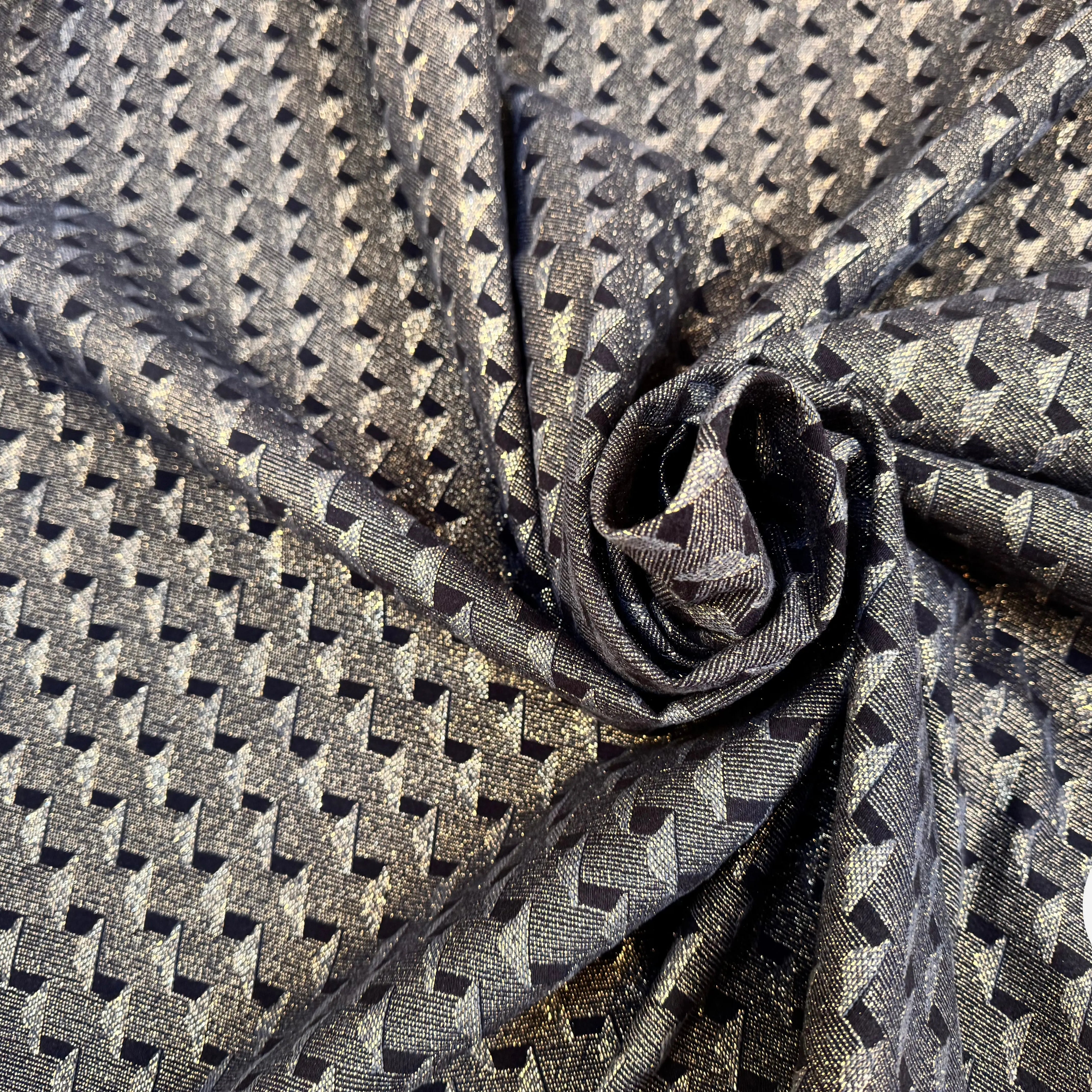 JACQUARD LAMÉ À MOTIF RÉGULIER DIAGONAL - My Little Coupon