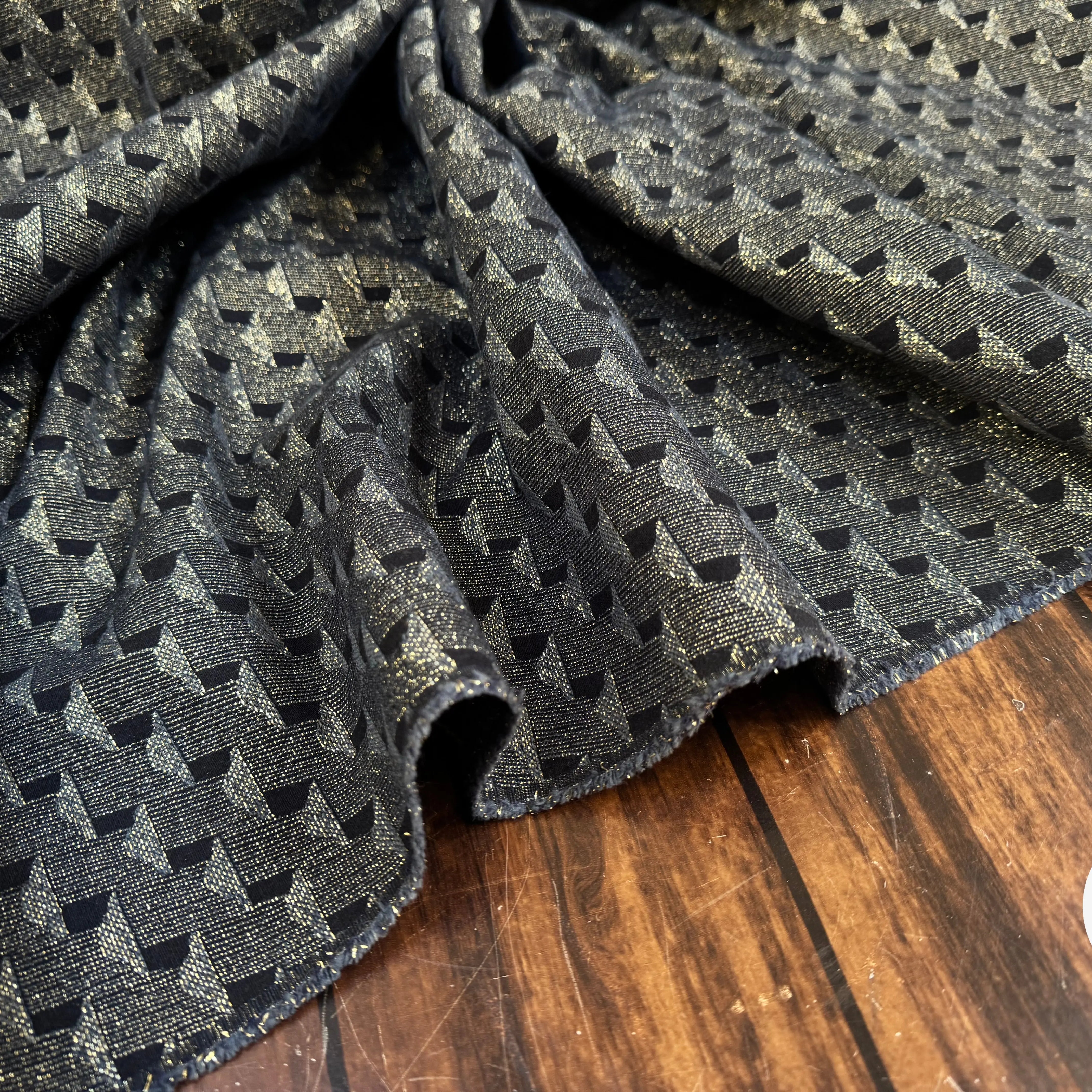 JACQUARD LAMÉ À MOTIF RÉGULIER DIAGONAL - My Little Coupon