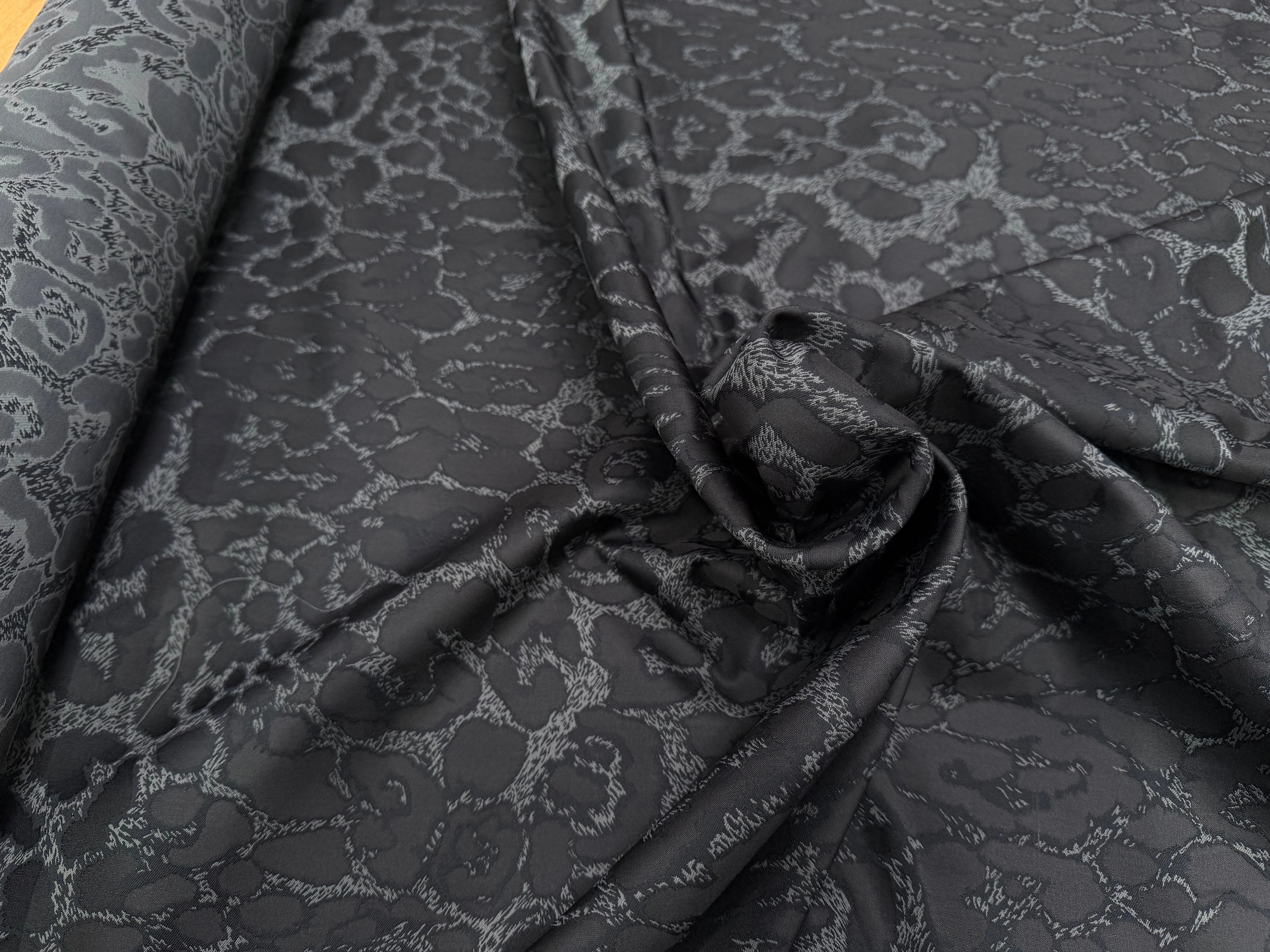 JACQUARD LEOPARD 28% SOIE INDIA - My Little Coupon