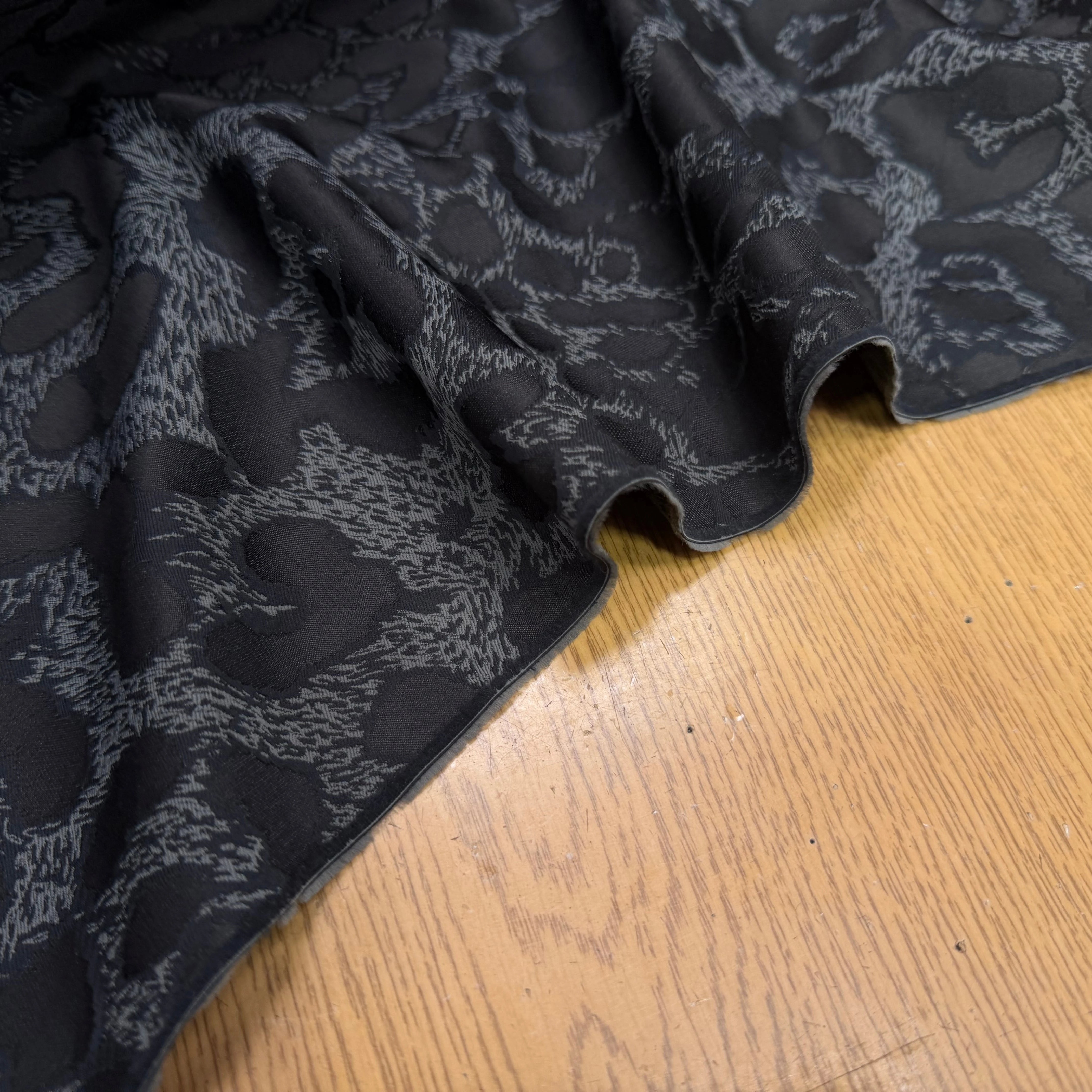 JACQUARD LEOPARD 28% SOIE INDIA - My Little Coupon