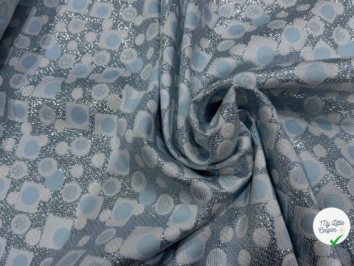JACQUARD MÉTALLISÉ MOTIFS CIRCULAIRES ET GÉOMÉTRIQUES ARGENT FOND BLEU CIEL VERT D'EAU - My Little Coupon