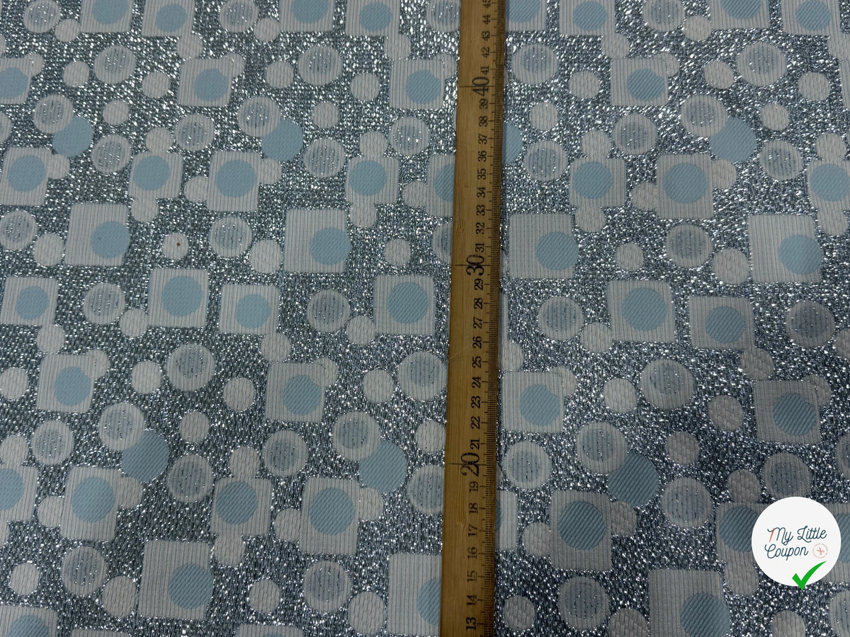 JACQUARD MÉTALLISÉ MOTIFS CIRCULAIRES ET GÉOMÉTRIQUES ARGENT FOND BLEU CIEL VERT D'EAU - My Little Coupon