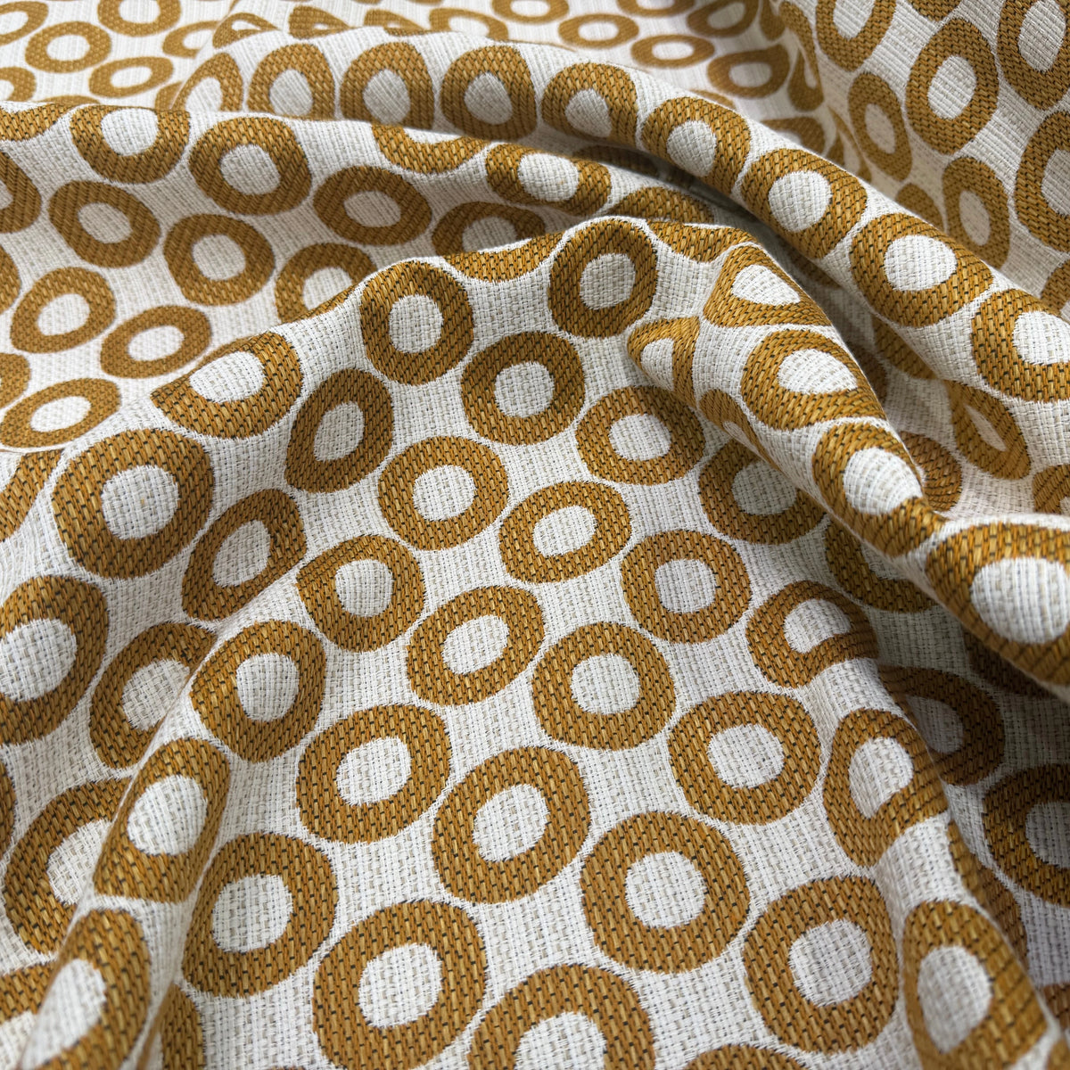 JACQUARD OPALE ALLOVER CURRY 140 CM - My Little Coupon