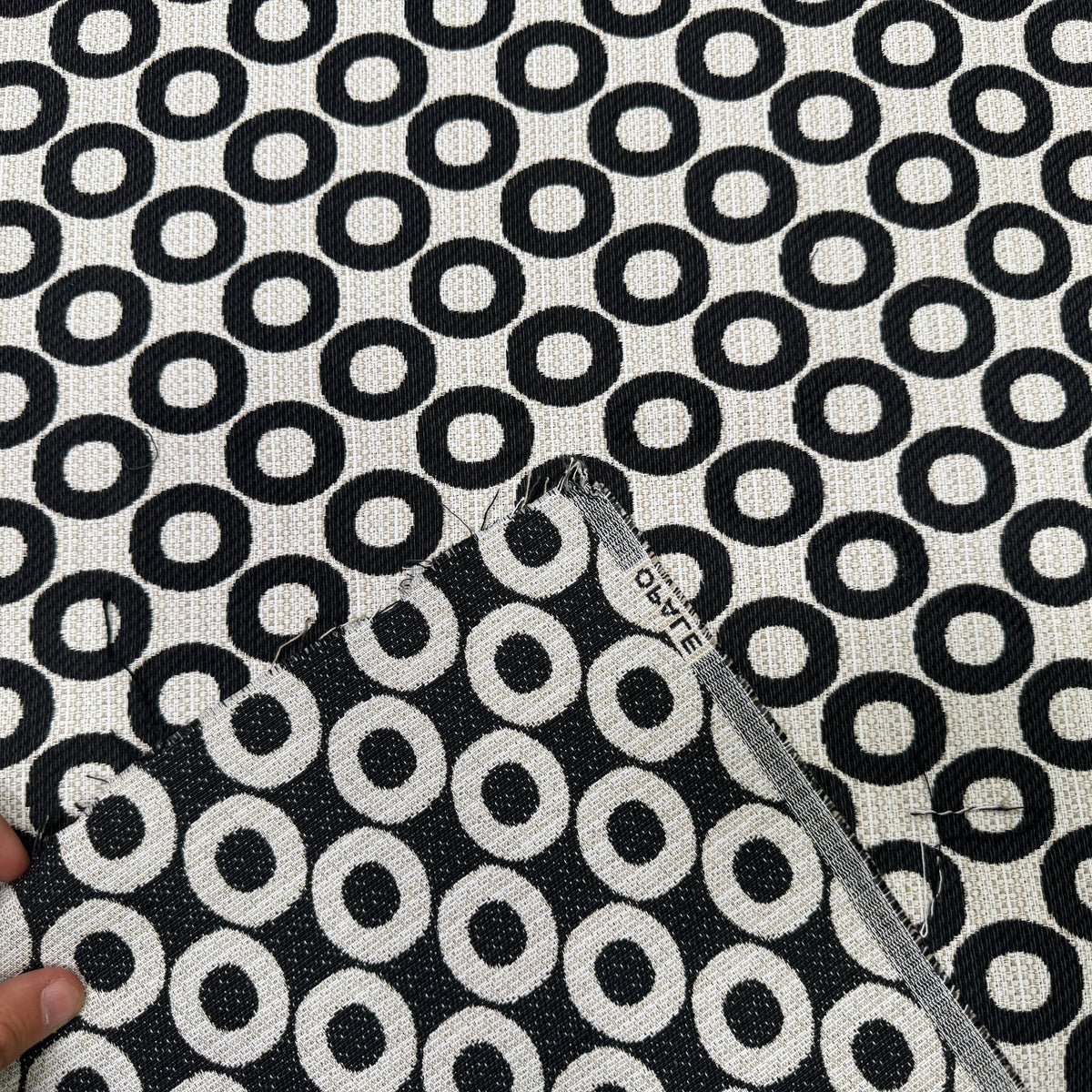 JACQUARD OPALE ALLOVER NOIR 140 CM - My Little Coupon