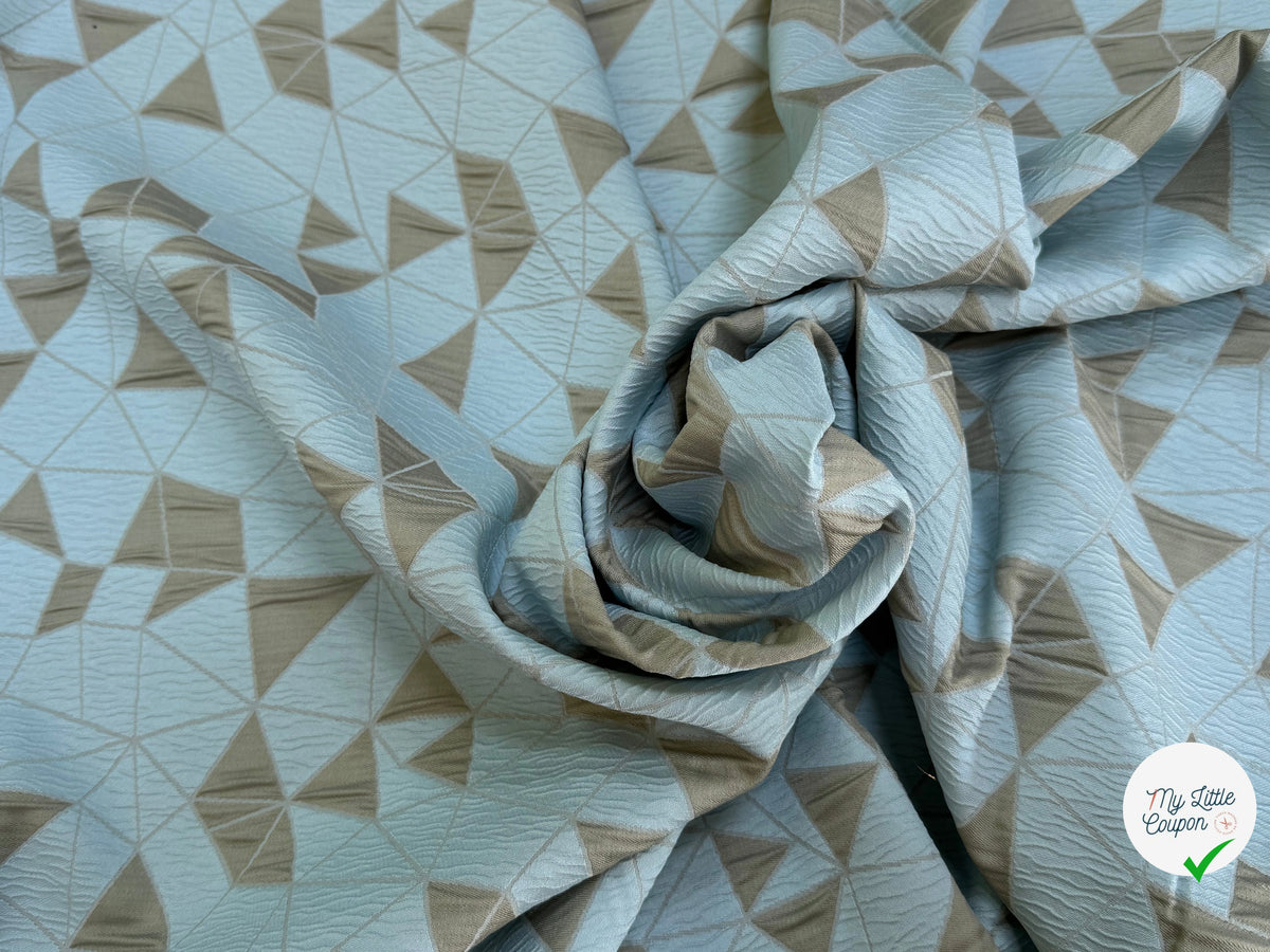 JACQUARD POLYVISCOSE CLOQUÉ MOTIFS GÉOMÉTRIQUES BLANC CASSÉ ET BLEU CIEL VERT D'EAU - My Little Coupon