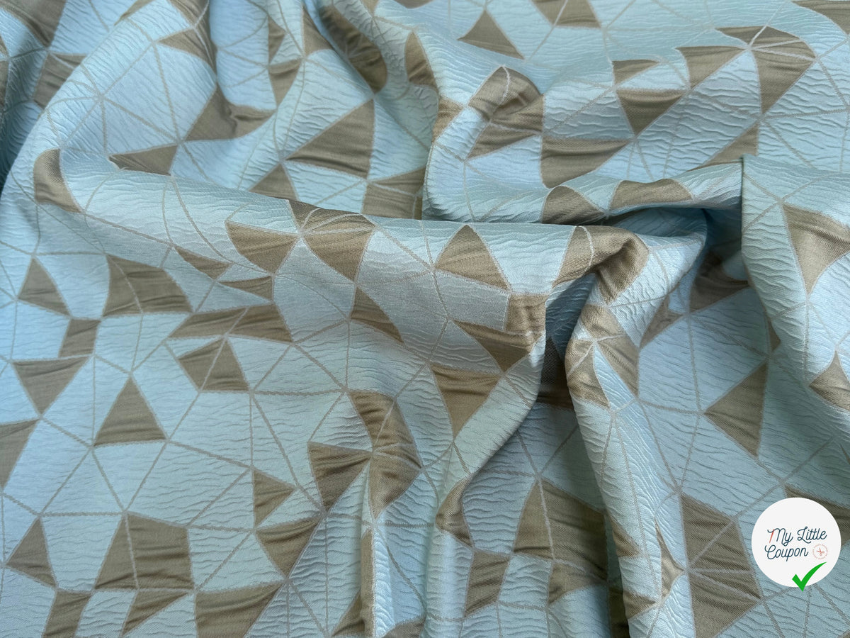 JACQUARD POLYVISCOSE CLOQUÉ MOTIFS GÉOMÉTRIQUES BLANC CASSÉ ET BLEU CIEL VERT D'EAU - My Little Coupon