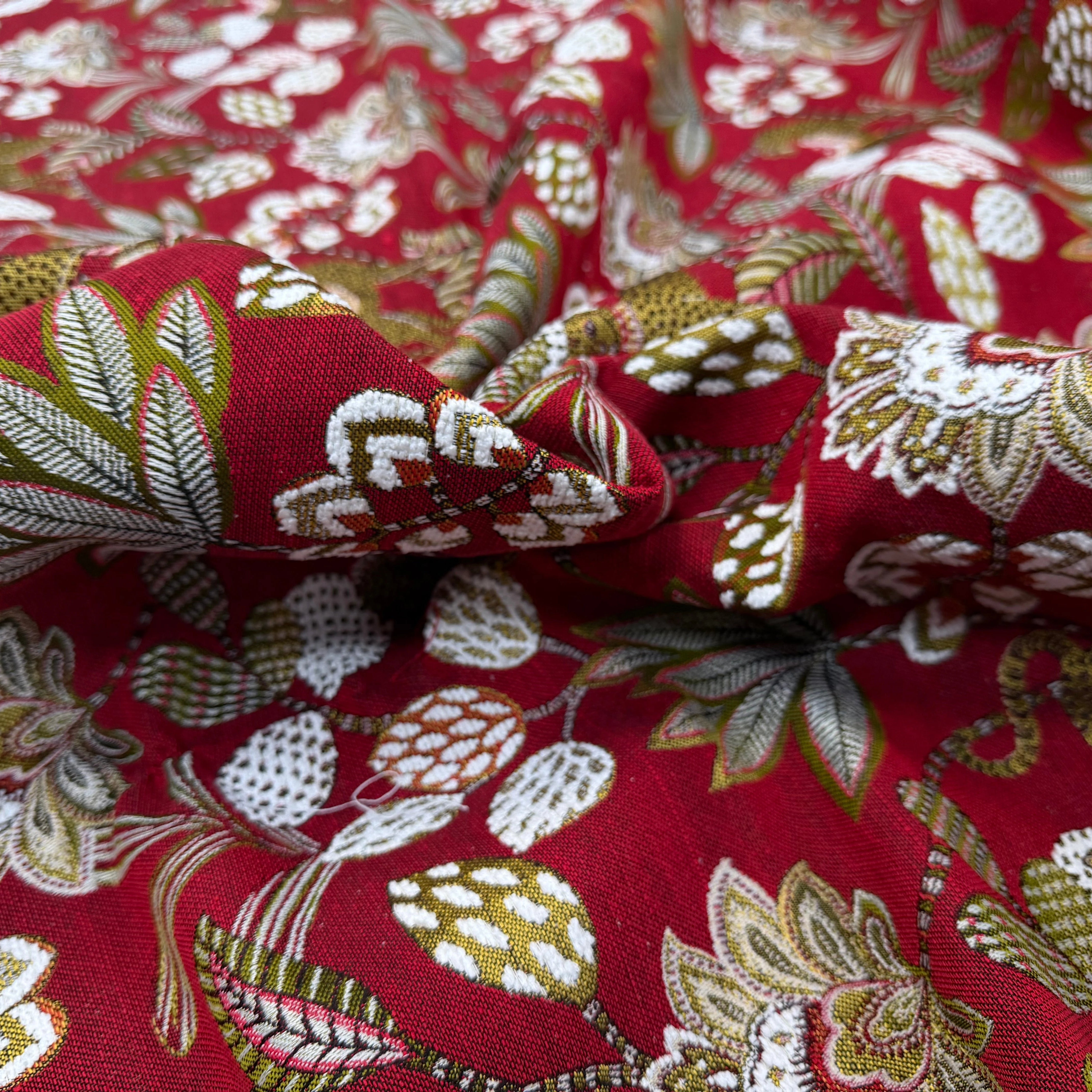 JACQUARD SOLIMAN ALLOVER ROUGE 140 CM - My Little Coupon