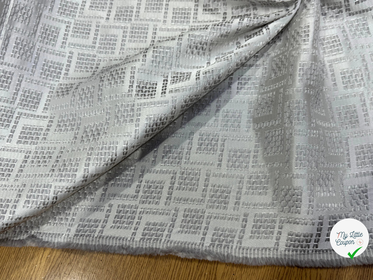 JACQUARD TISSÉ MOTIFS GÉOMÉTRIQUES BLEU GRIS LAVANDE - My Little Coupon