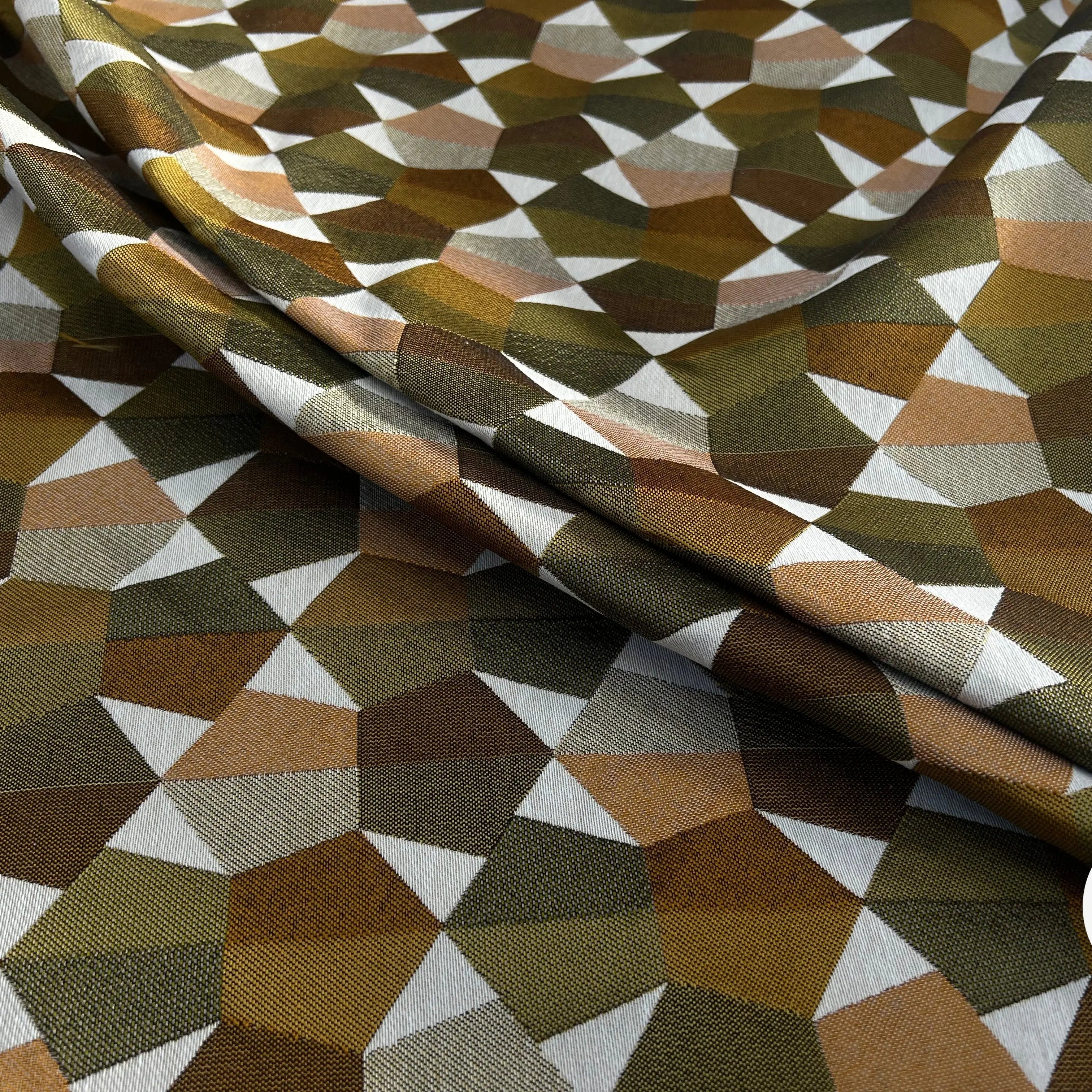 JACQUARD TISSÉ TEINT MUSTANG ALLOVER GOLD - My Little Coupon