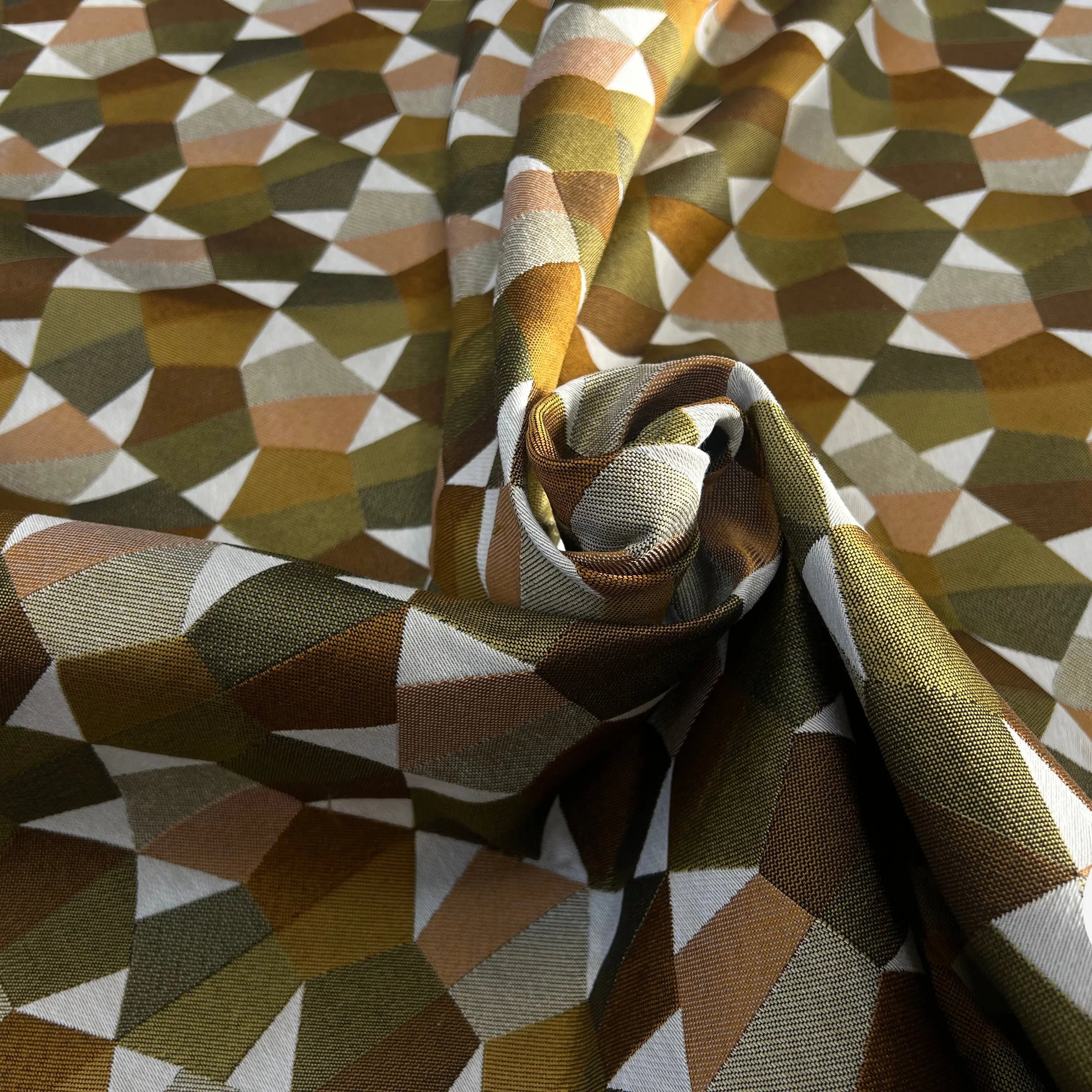 JACQUARD TISSÉ TEINT MUSTANG ALLOVER GOLD - My Little Coupon