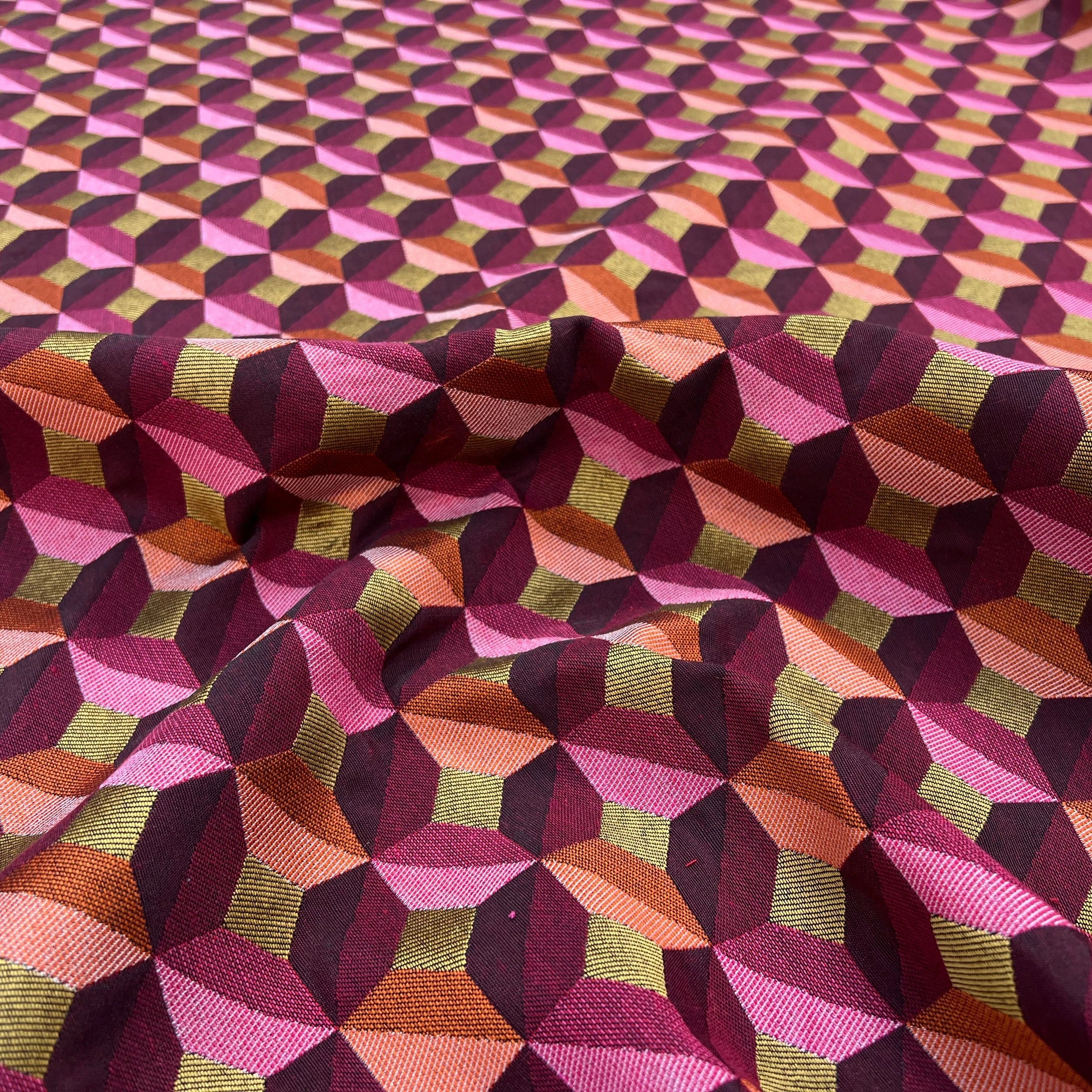 JACQUARD TISSÉ TEINT PAOLA ALLOVER PRUNE ROSE - My Little Coupon