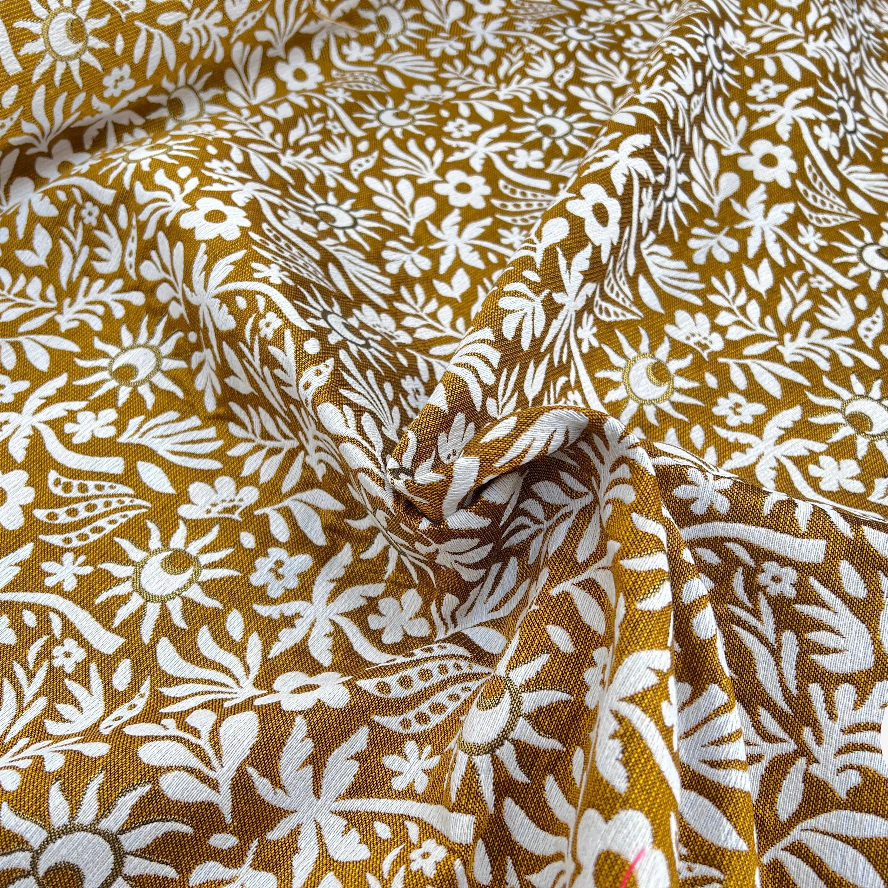 JACQUARD TISSÉ TEINT SUNLIGHT ALLOVER JAUNE - My Little Coupon