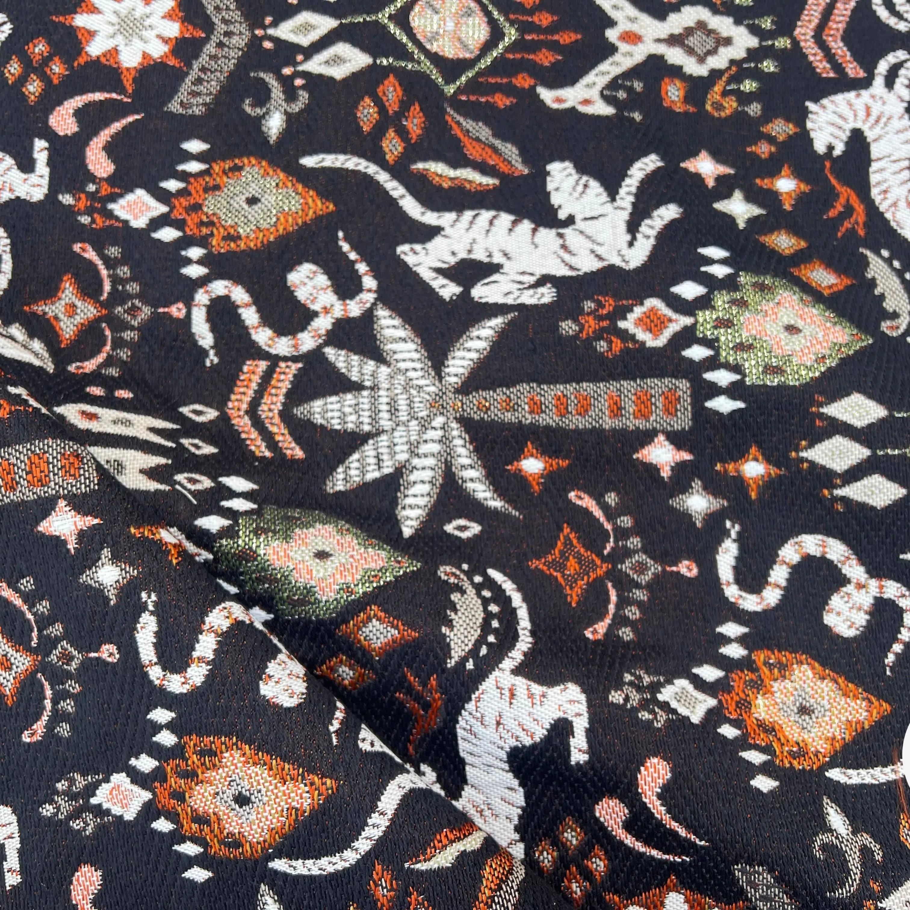 JACQUARD TISSÉ TEINT TIBET ALLOVER NOIR ORANGE - My Little Coupon