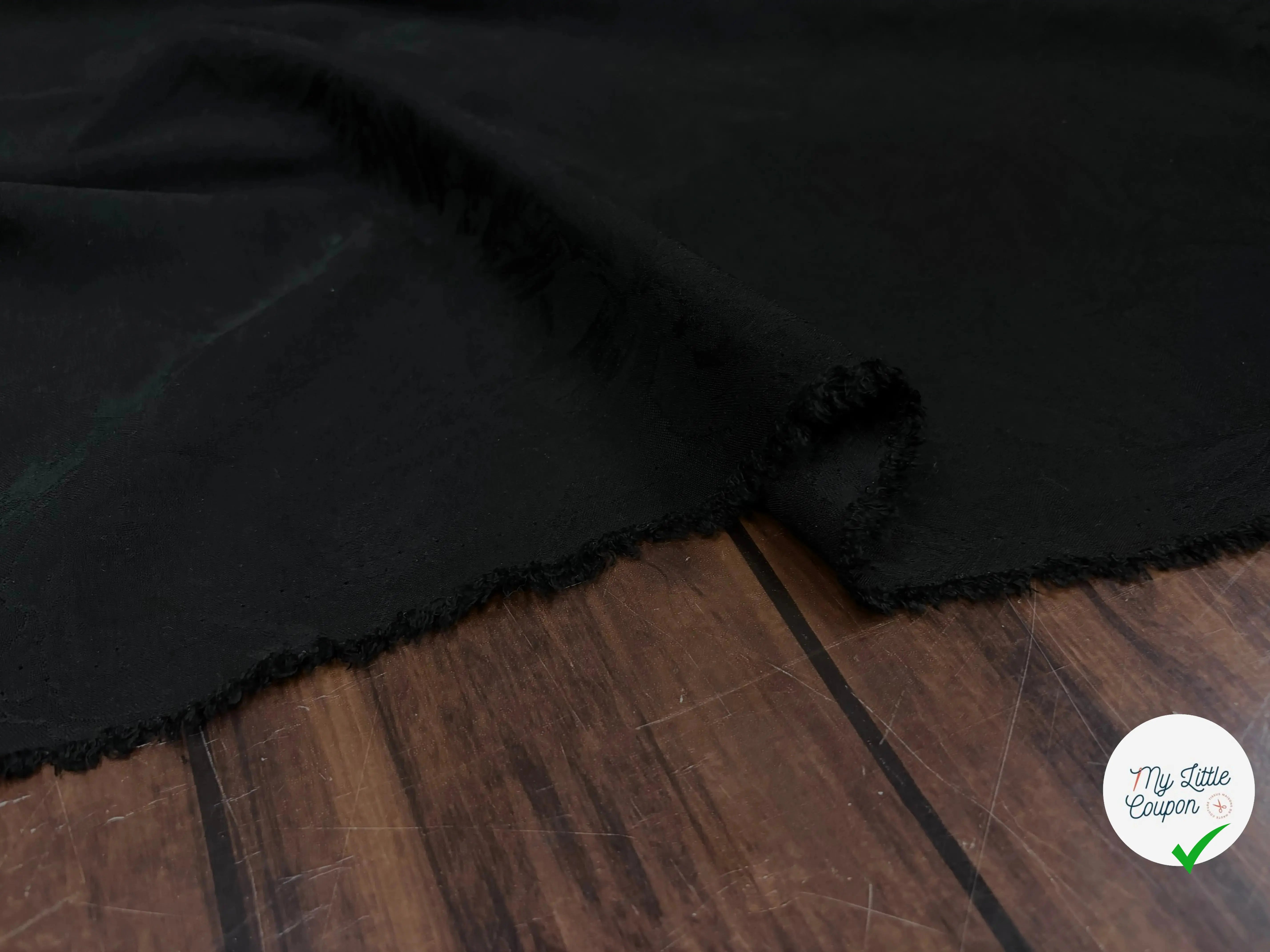 JACQUARD VISCOSE NOIR MOTIFS FABRICATION PRATO - My Little Coupon