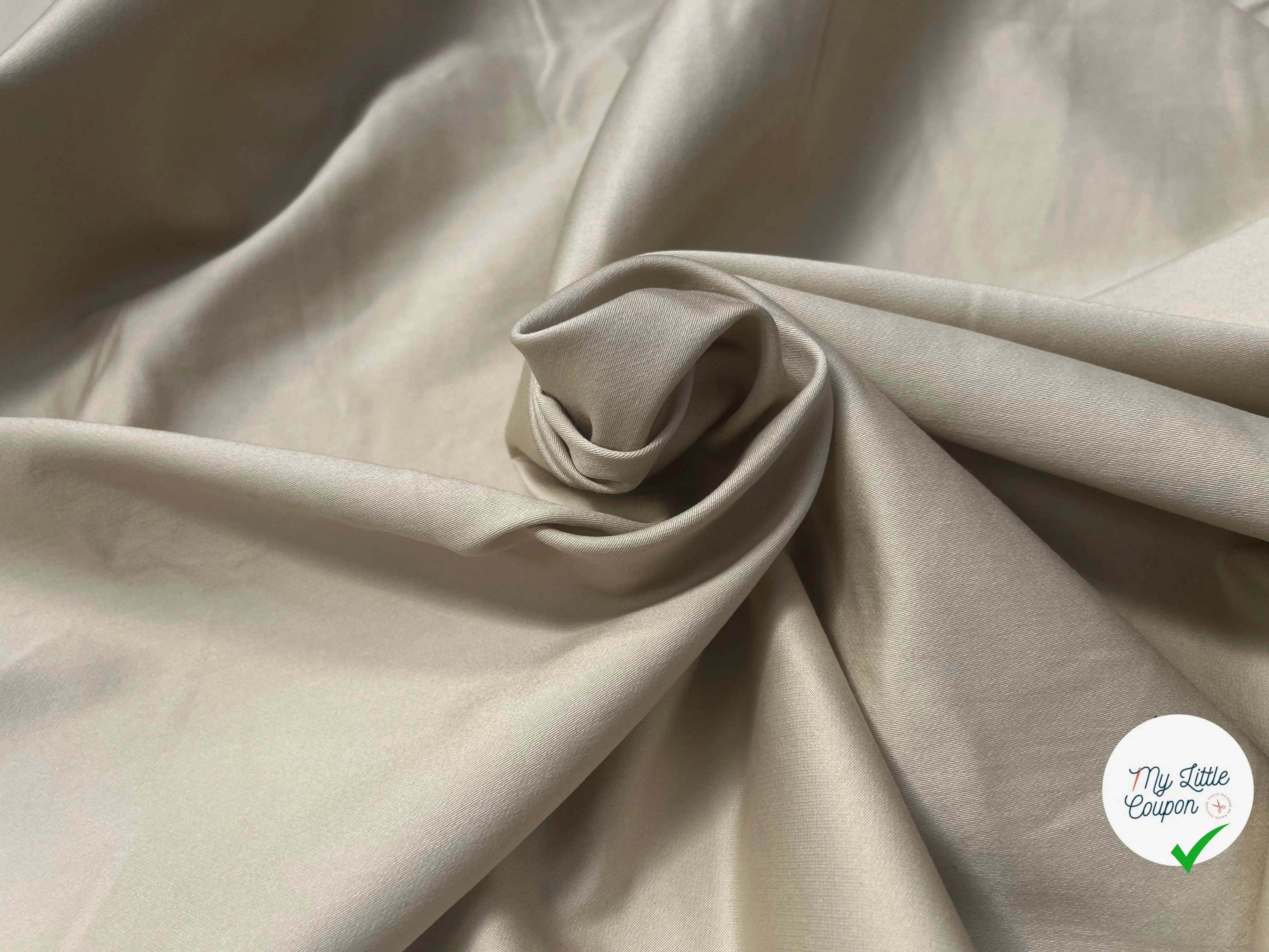 JEAN STRETCH TAUPE UNI LÉGÈREMENT SATINÉ - My Little Coupon