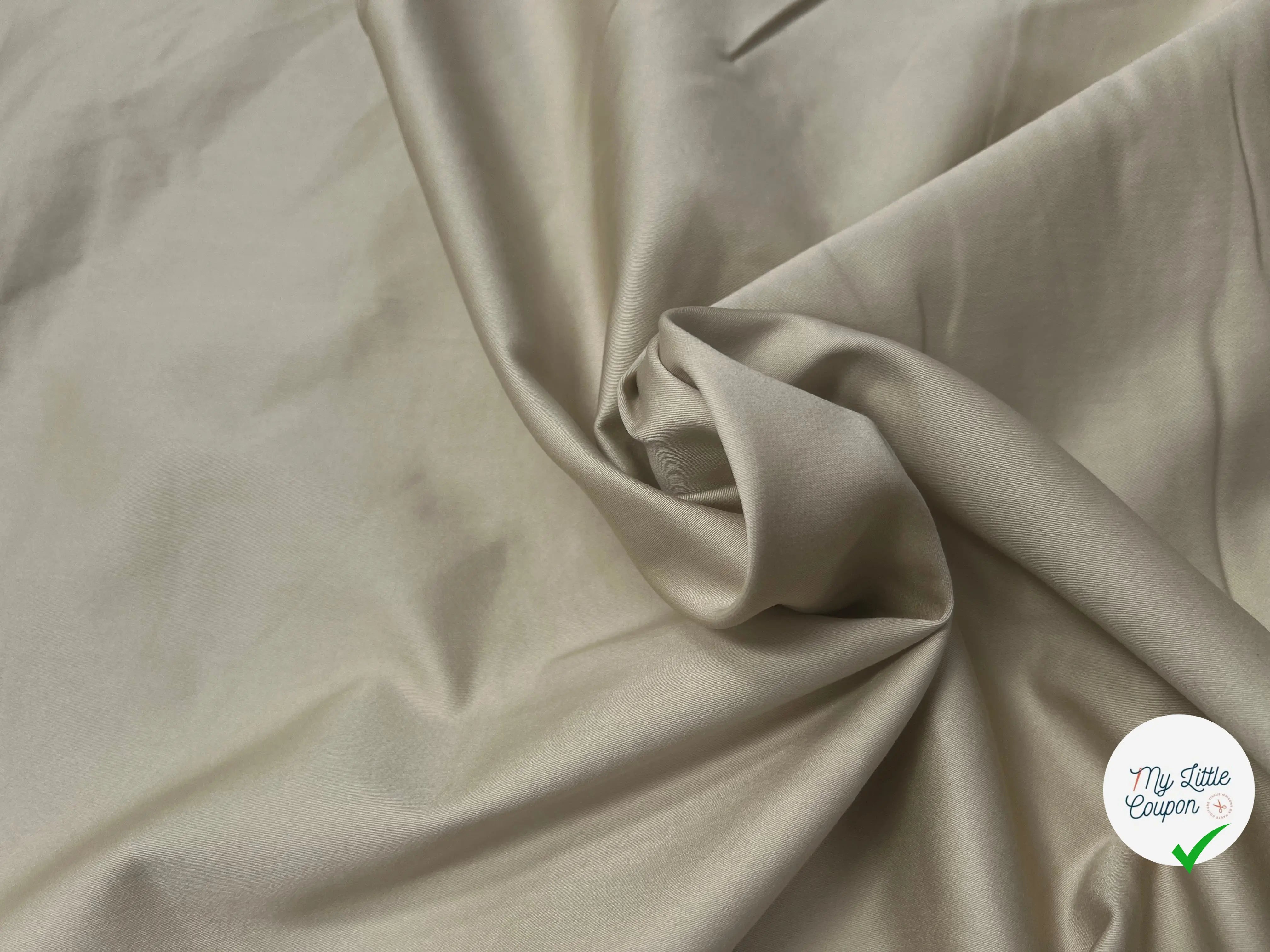 JEAN STRETCH TAUPE UNI LÉGÈREMENT SATINÉ - My Little Coupon