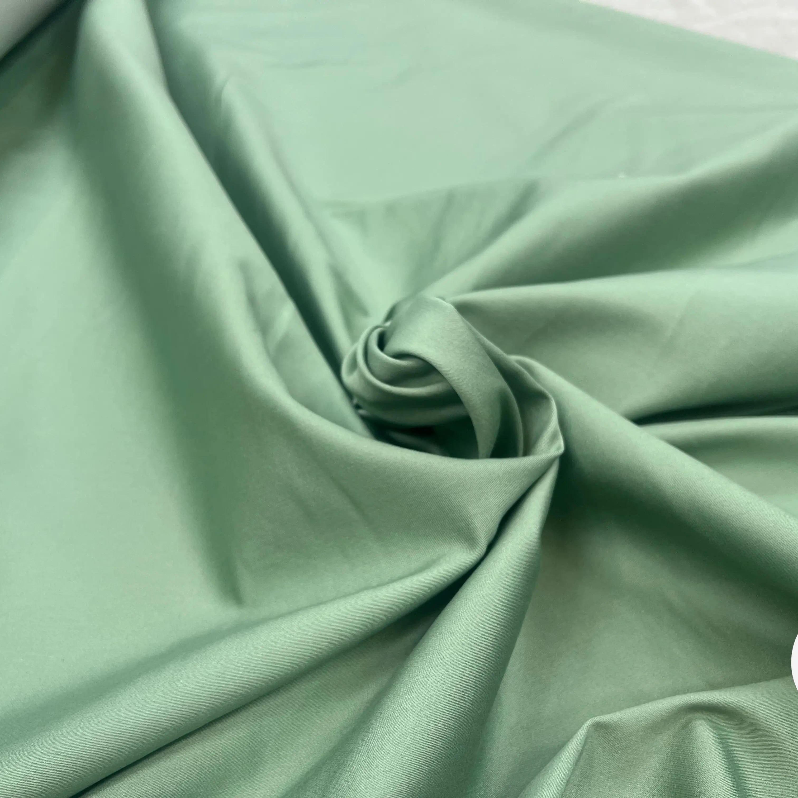 JEAN STRETCH VIEUX VERT UNI AMANDE LÉGÈREMENT SATINÉ - My Little Coupon