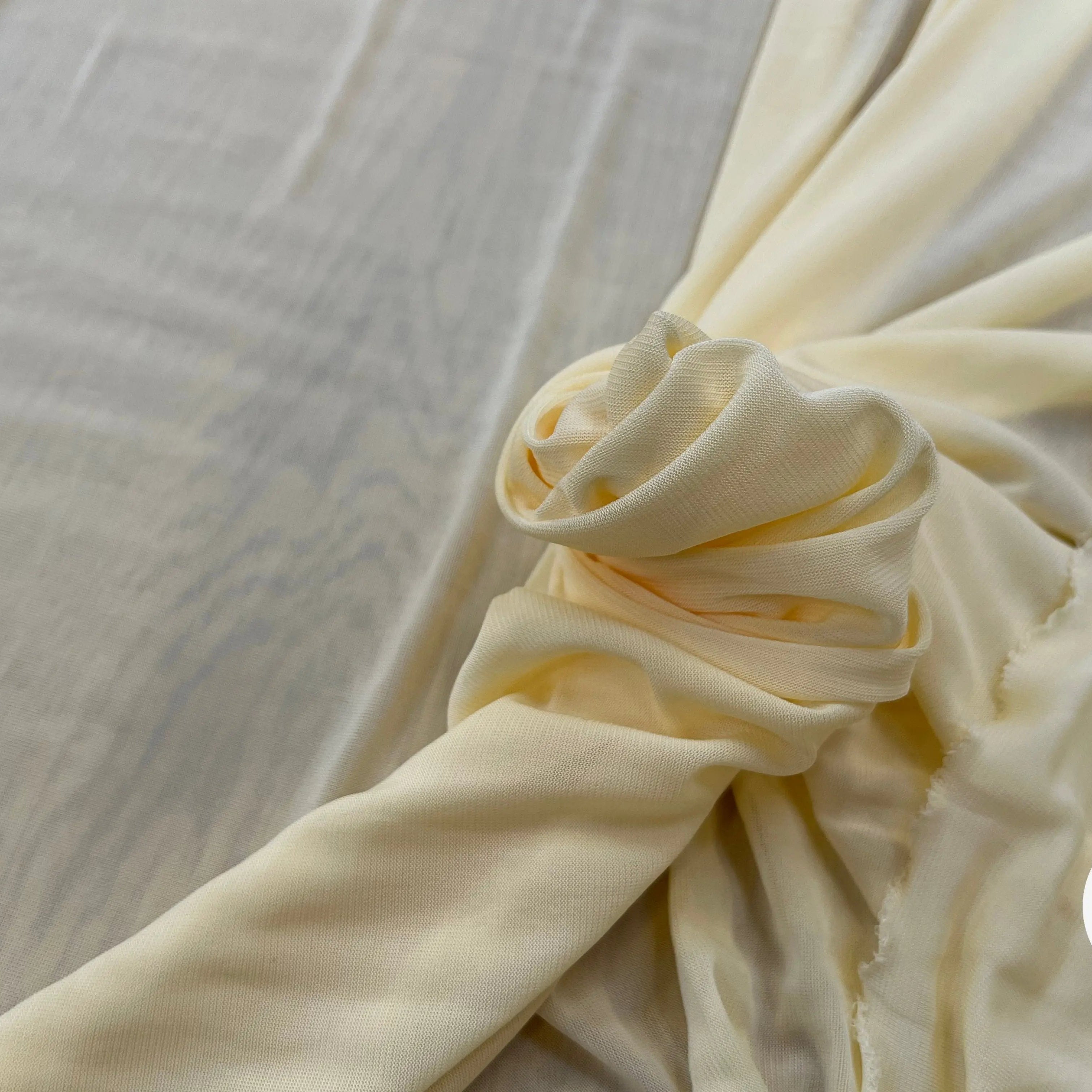 JERSEY ASPECT CRÊPE VISCOSE FROIDE 8% EA JAUNE LIMANCELLO - My Little Coupon