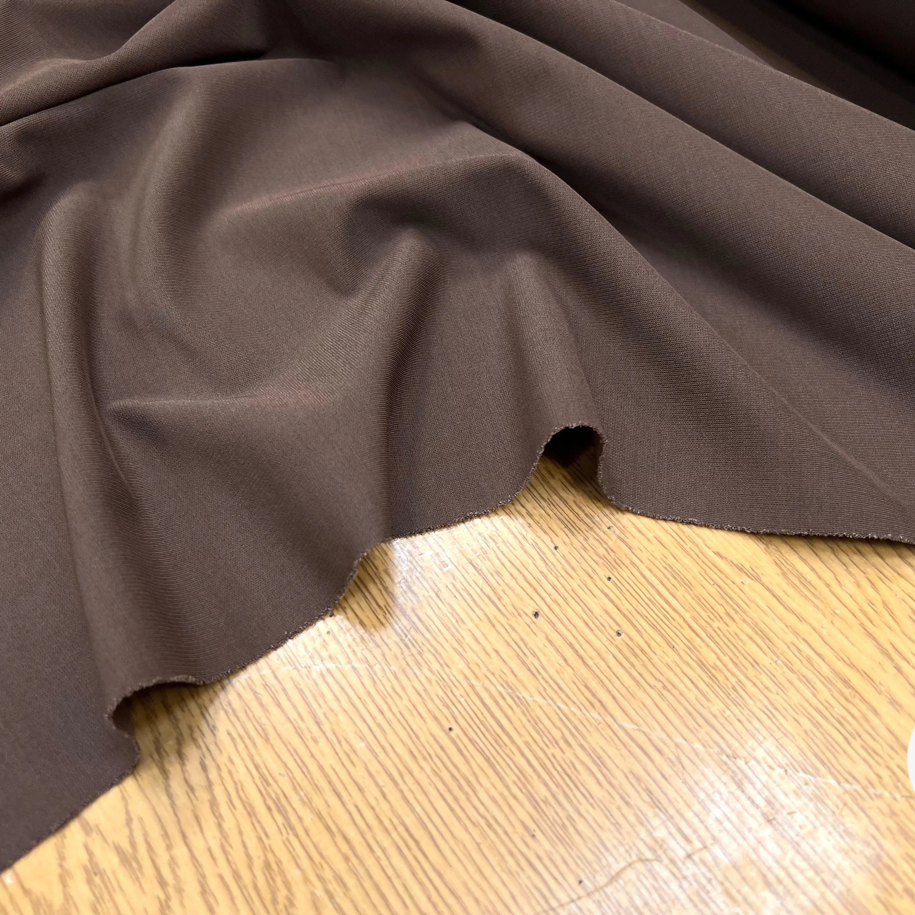 JERSEY ASPECT CRÊPE VISCOSE FROIDE 8% EA MARRON - My Little Coupon