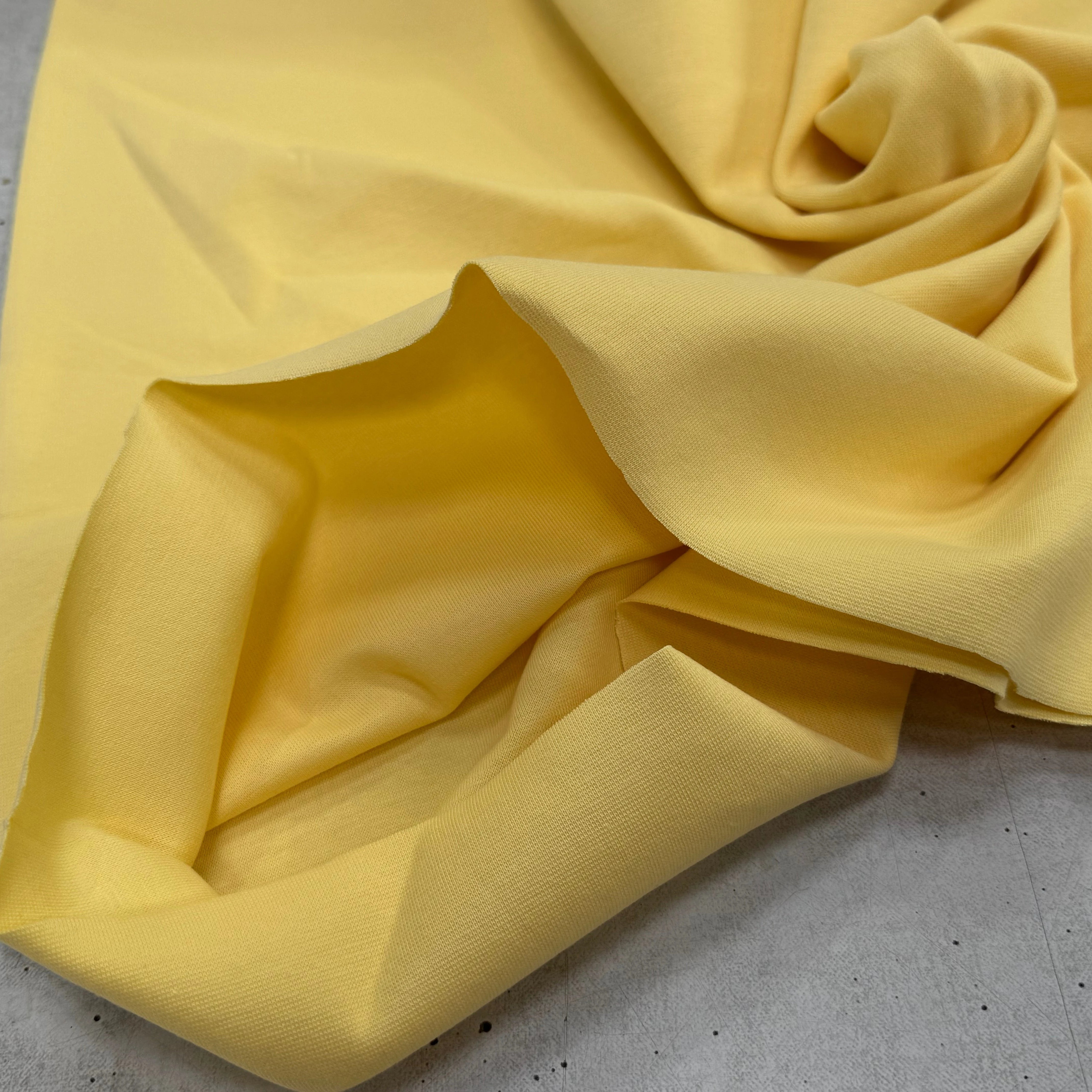JERSEY COTON 2% ÉLASTHANNE TUBULAIRE 70CM CÔTE 1X1 JAUNE 83 - My Little Coupon