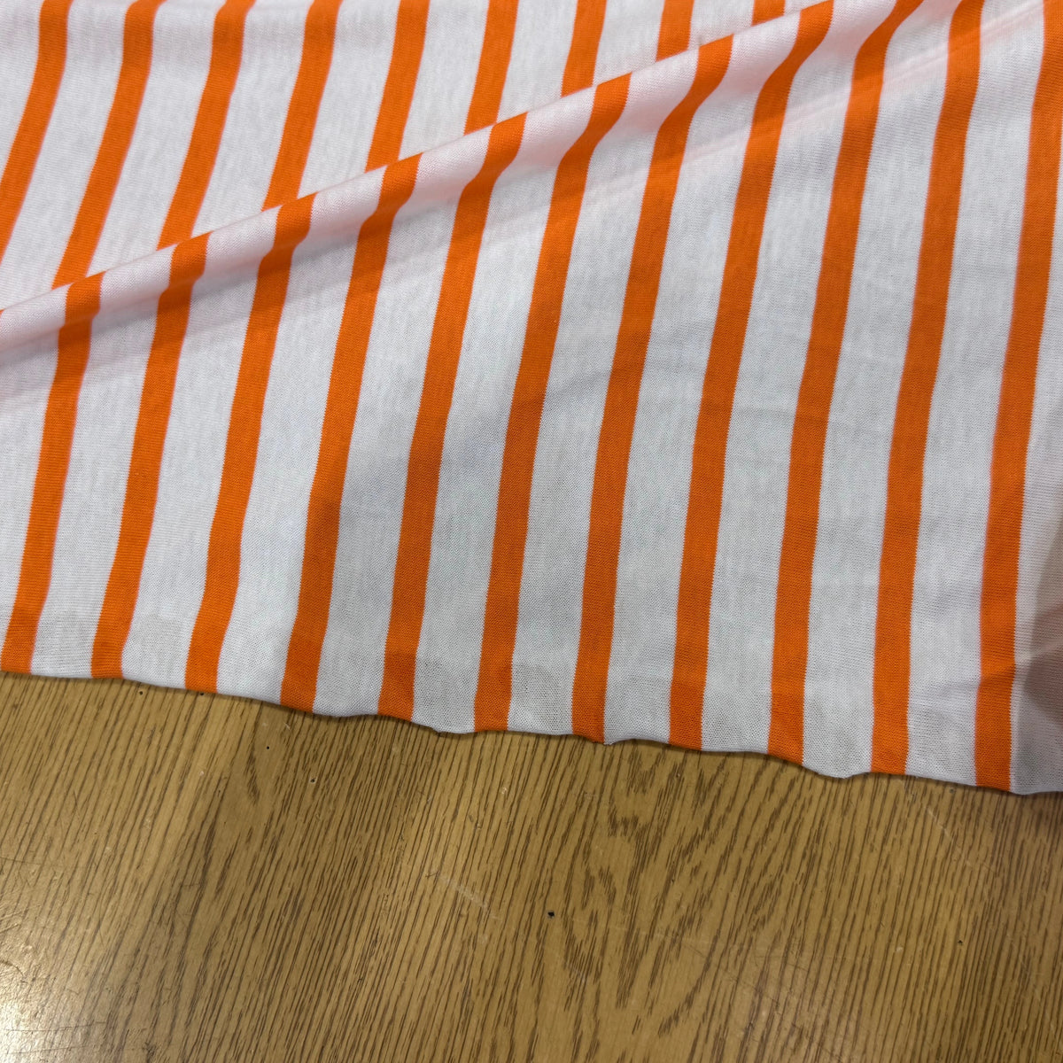 JERSEY DE COTON DOUX STRETCH NEIGE ET ORANGE FLUO FABRICATION RÉGION DE TROYES 🇫🇷 - My Little Coupon