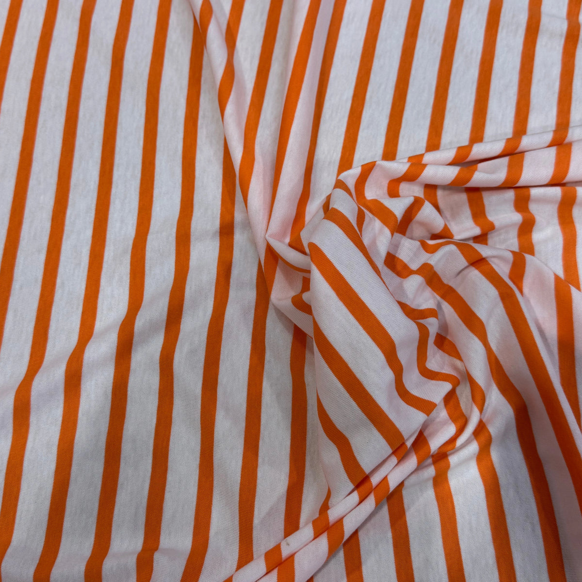 JERSEY DE COTON DOUX STRETCH NEIGE ET ORANGE FLUO FABRICATION RÉGION DE TROYES 🇫🇷 - My Little Coupon