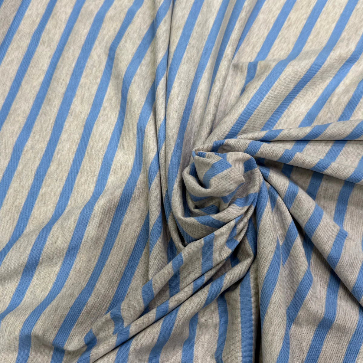 JERSEY DE COTON DOUX STRETCH RAYURES BLEU BÉBÉ ET GRIS FABRICATION RÉGION DE TROYES 🇫🇷 - My Little Coupon