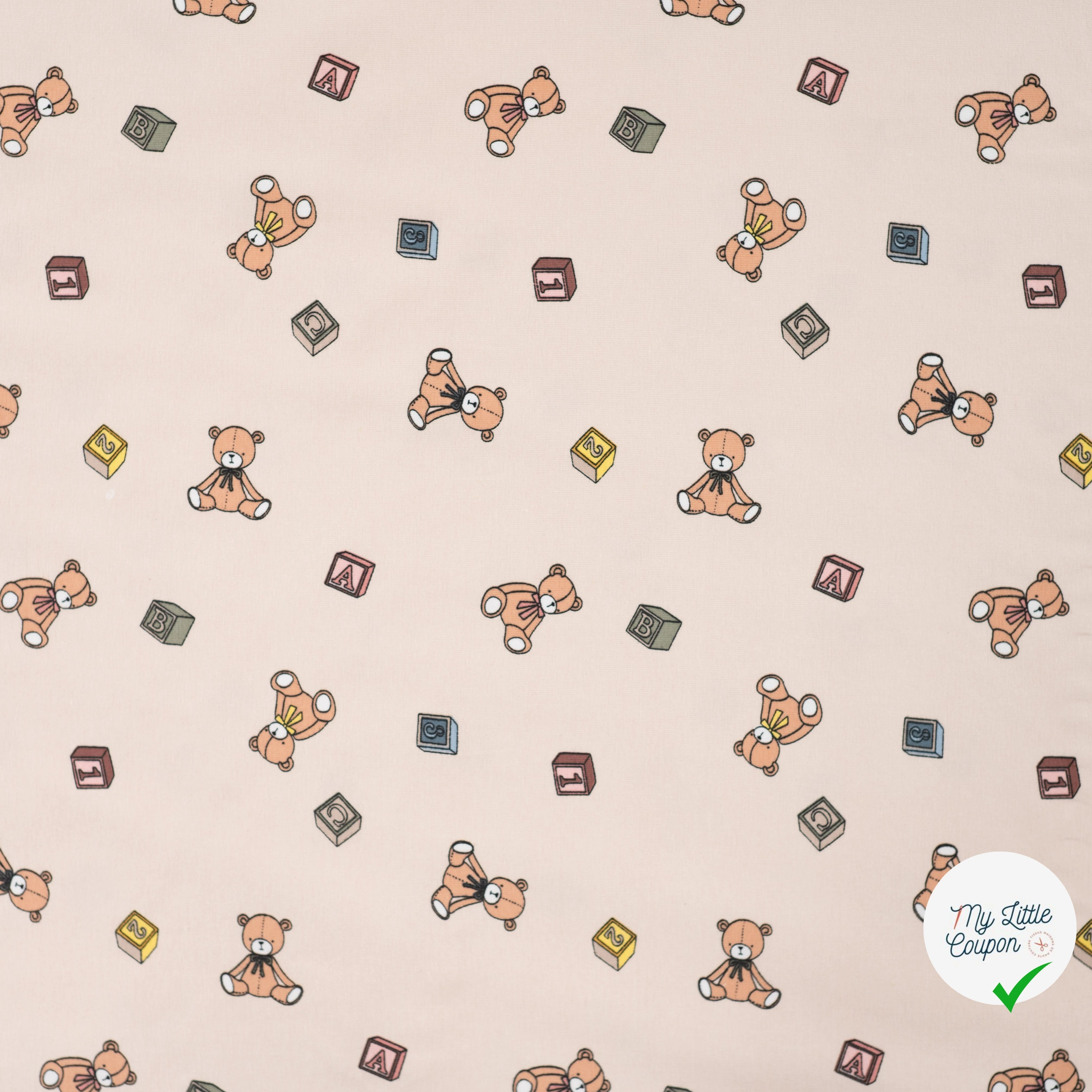 JERSEY DE COTON IMPRIMÉ OURS PELUCHE FOND SABLE PLAGE - My Little Coupon