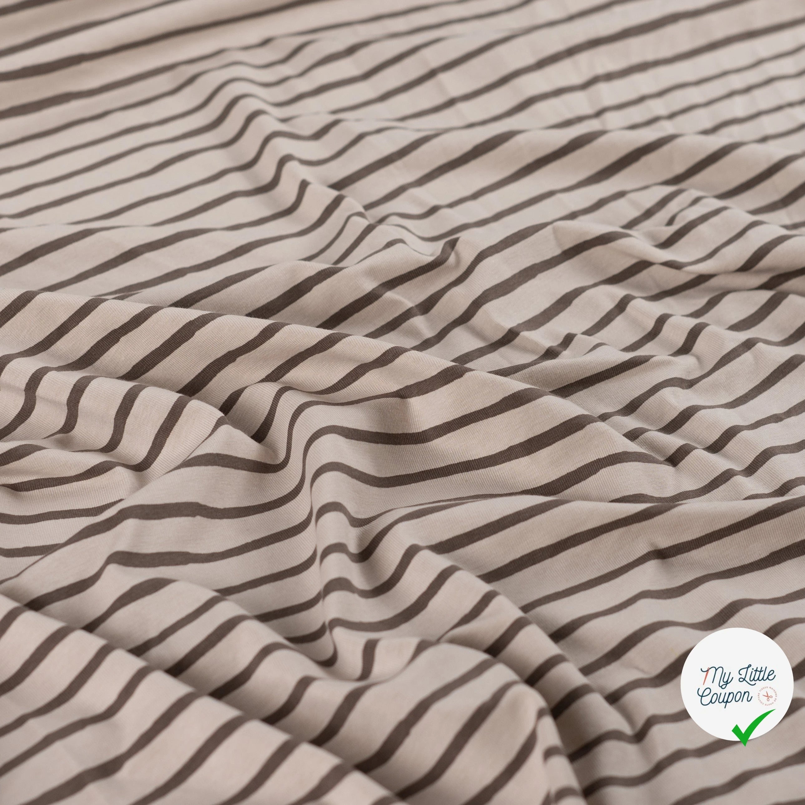 JERSEY DE COTON IMPRIMÉ RAYURES FOND SABLE - My Little Coupon