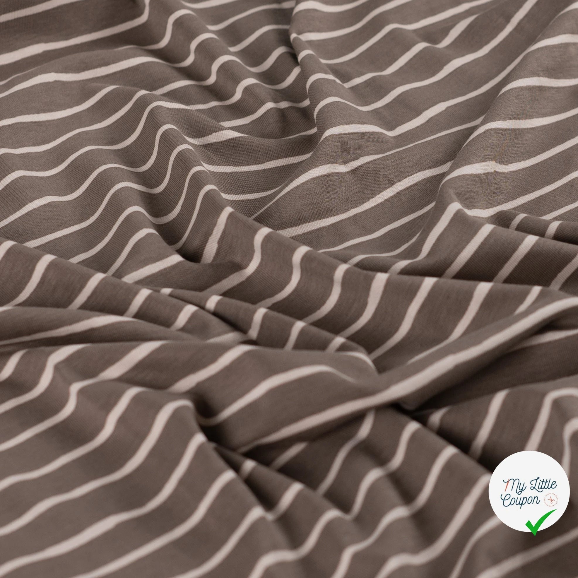 JERSEY DE COTON IMPRIMÉ RAYURES FOND TAUPE - My Little Coupon