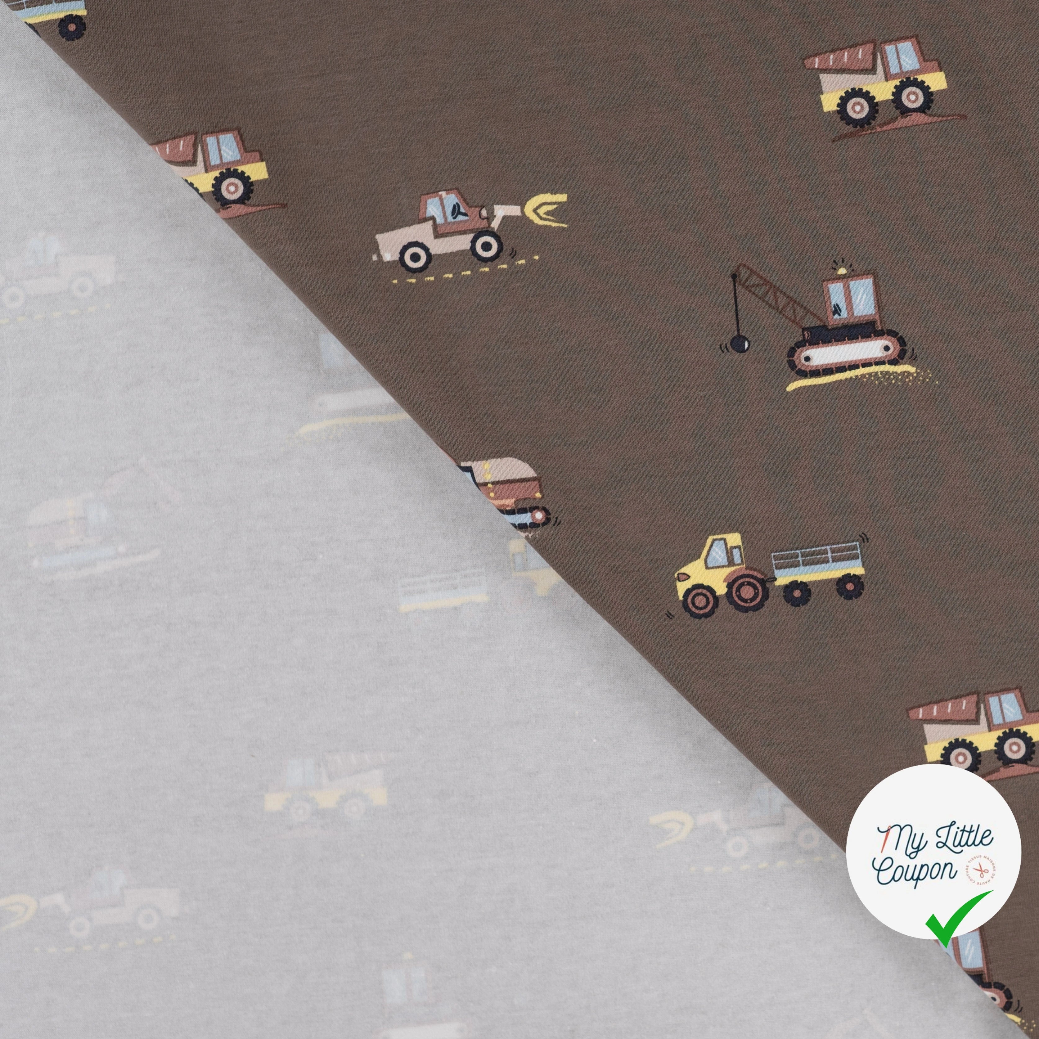JERSEY DE COTON IMPRIMÉ VÉHICULES DE CHANTIER FOND TAUPE - My Little Coupon