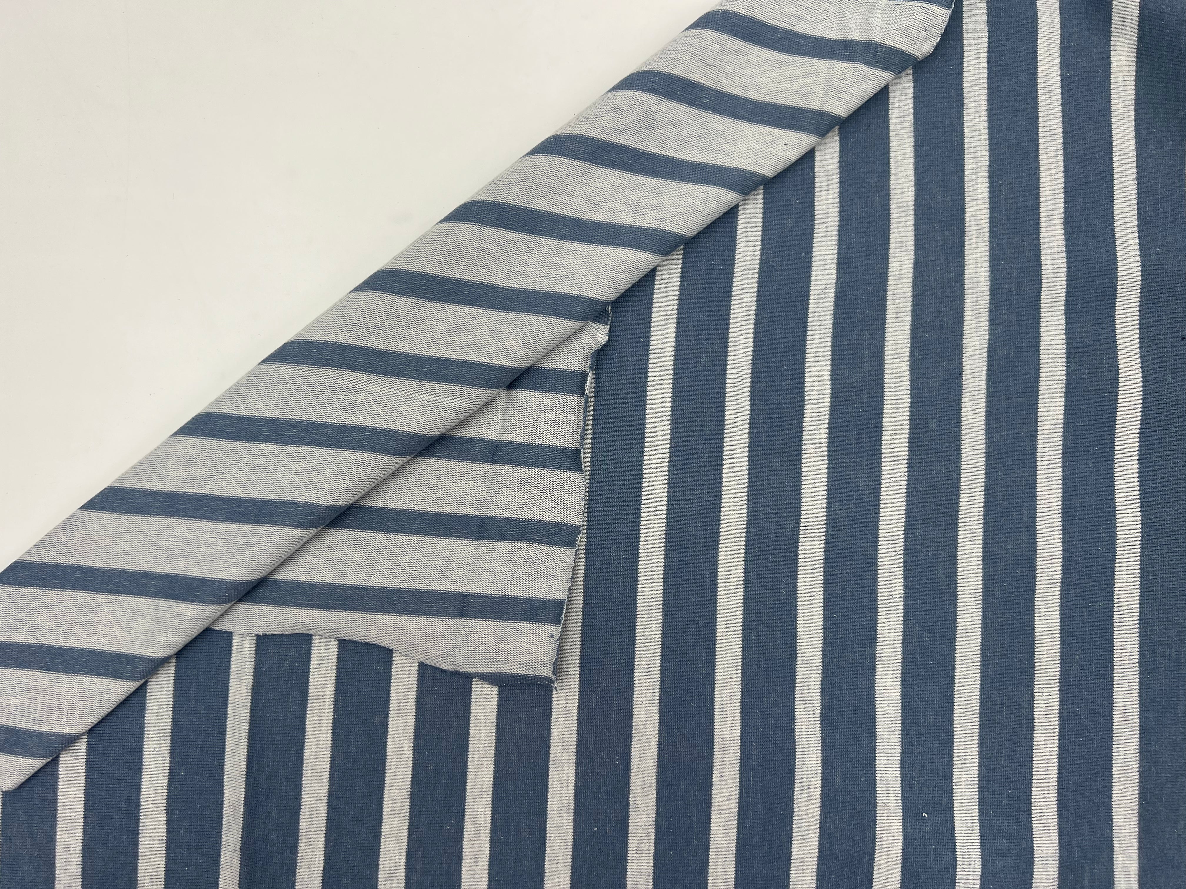 JERSEY DE COTON LOURD RAYURES BLANC FOND GRIS BLEU MSO