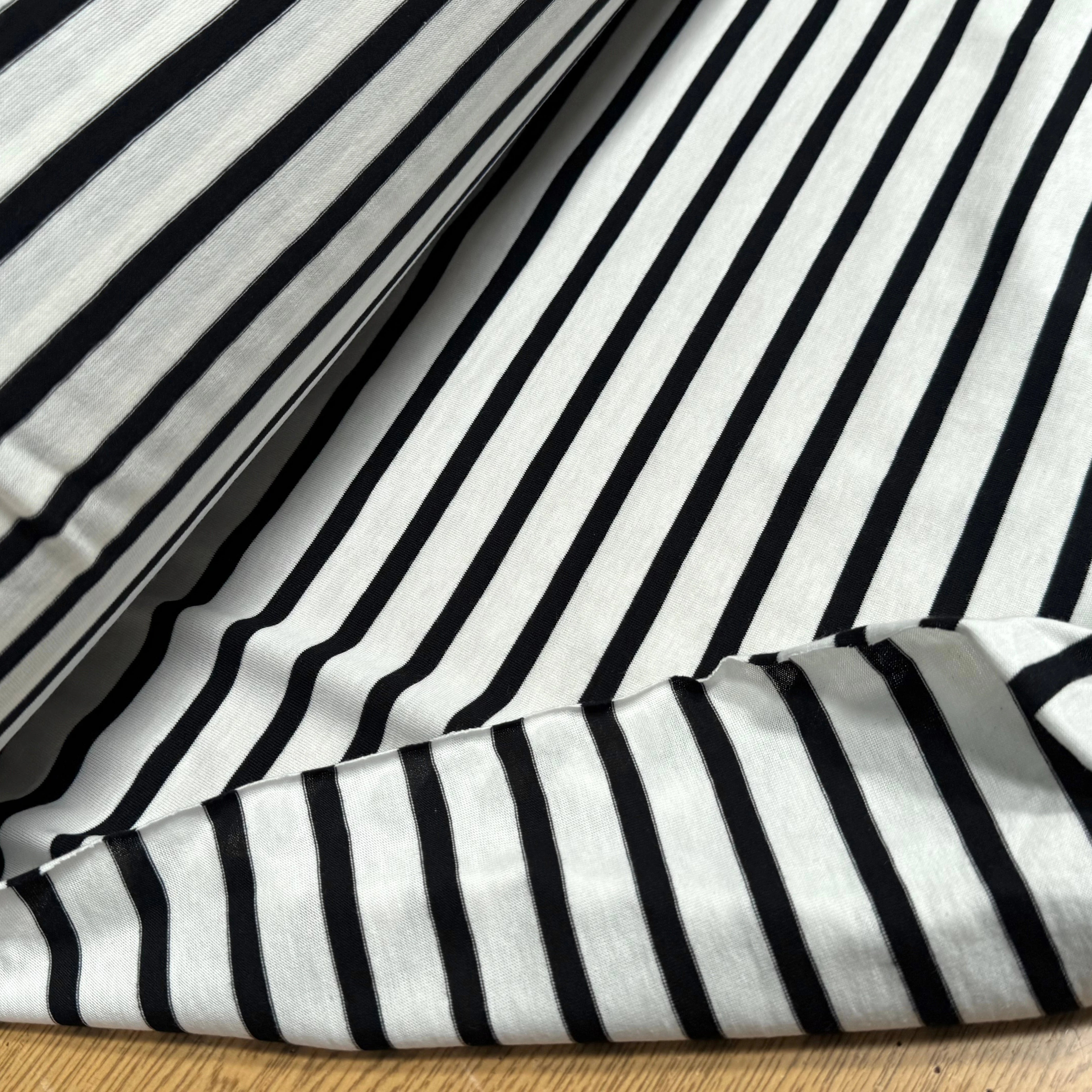 JERSEY DE COTON MARINIÈRE RAYURES SWAN/NOIR 145 - My Little Coupon