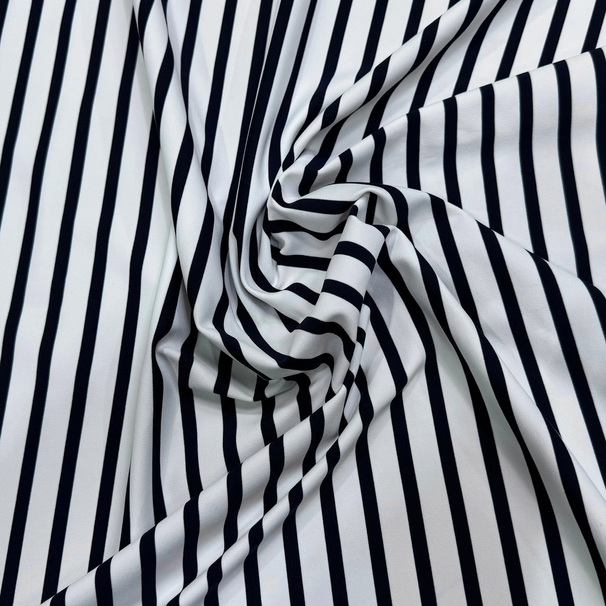 JERSEY DE COTON PEAU DE PÊCHE ULTRA STRETCH RAYURES BLANC ET NAVY FABRICATION RÉGION DE TROYES 🇫🇷 - My Little Coupon