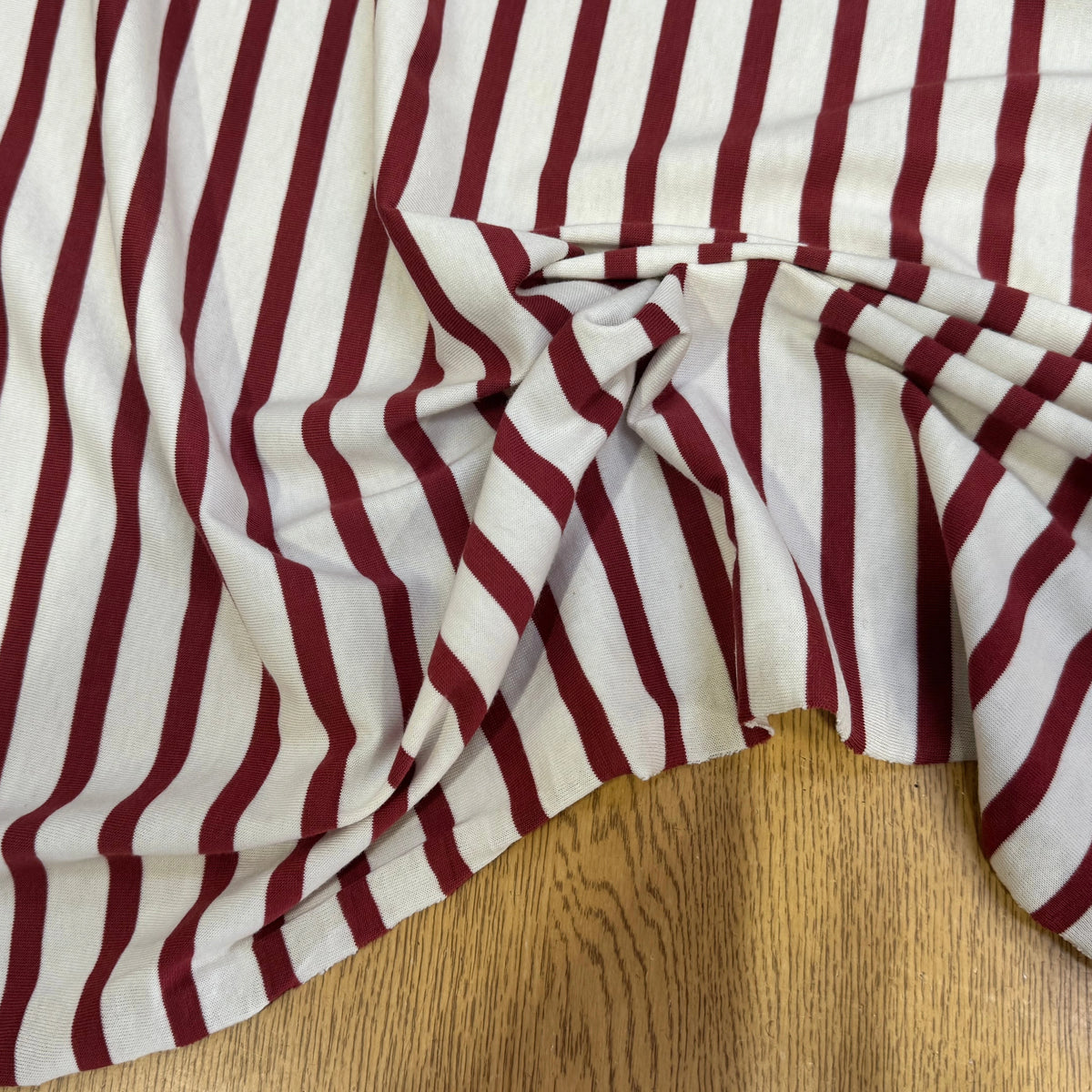 JERSEY DE COTON UNI ROUGE BRIQUE PROFOND FABRICATION RÉGION DE TROYES 🇫🇷 - My Little Coupon