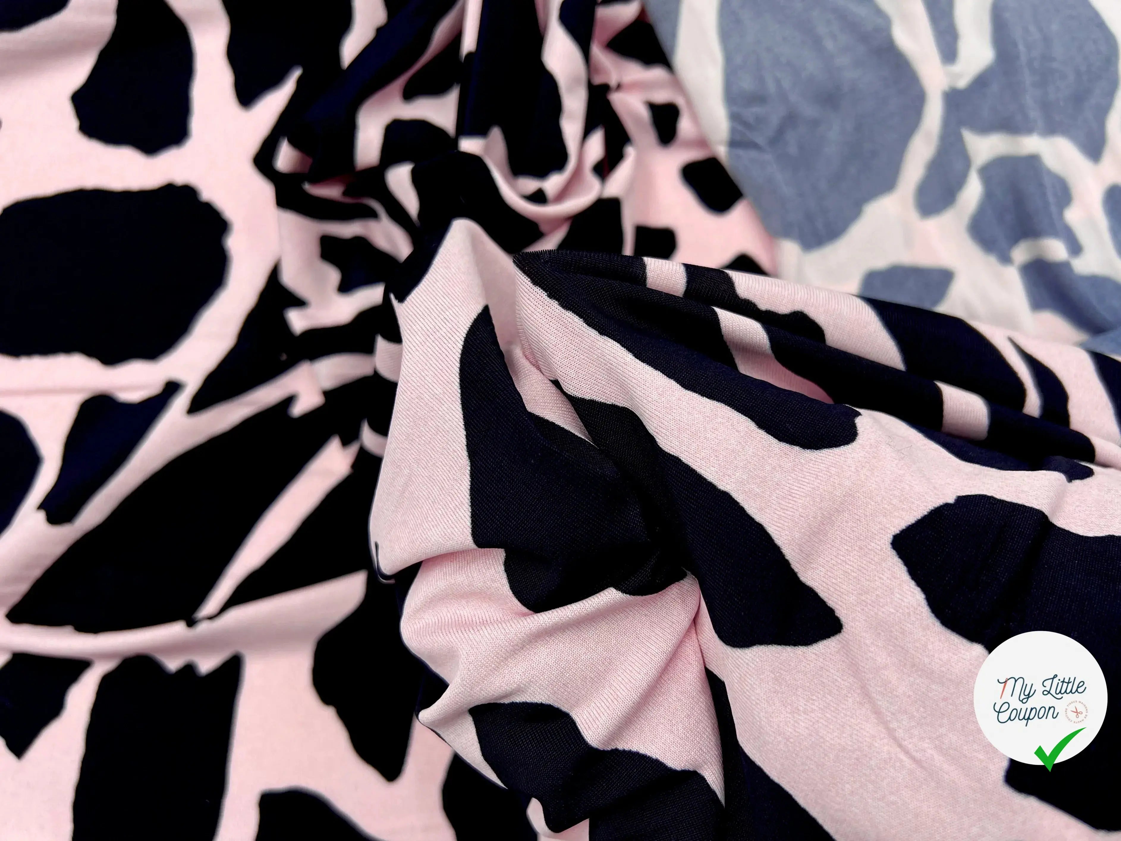 JERSEY QUALITÉ COUTURE FLUIDE GIRAFE FOND ROSE - My Little Coupon - tissu - coudre
