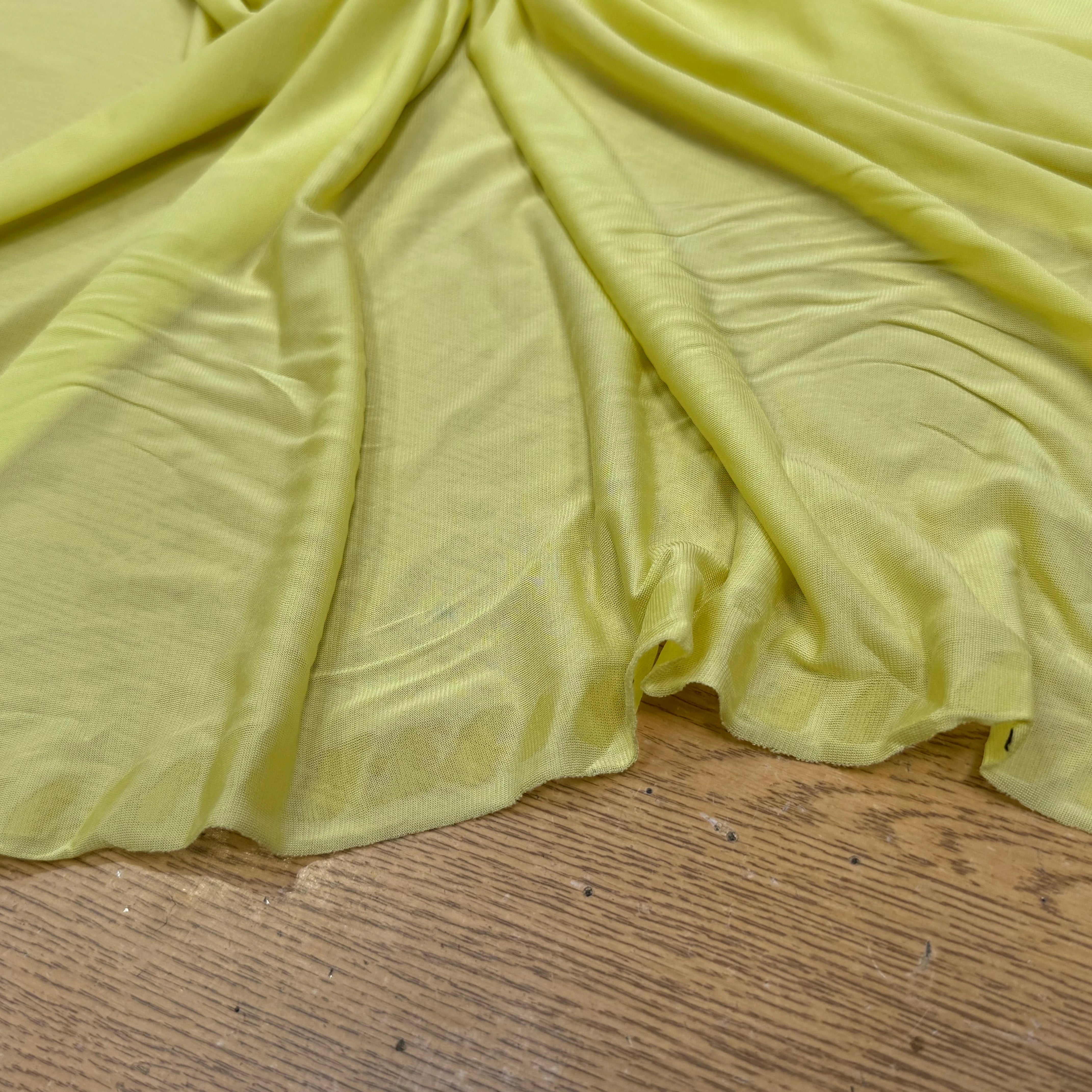 JERSEY VISCOSE FLUIDE ULTRA STRETCH JAUNE CITRON - My Little Coupon