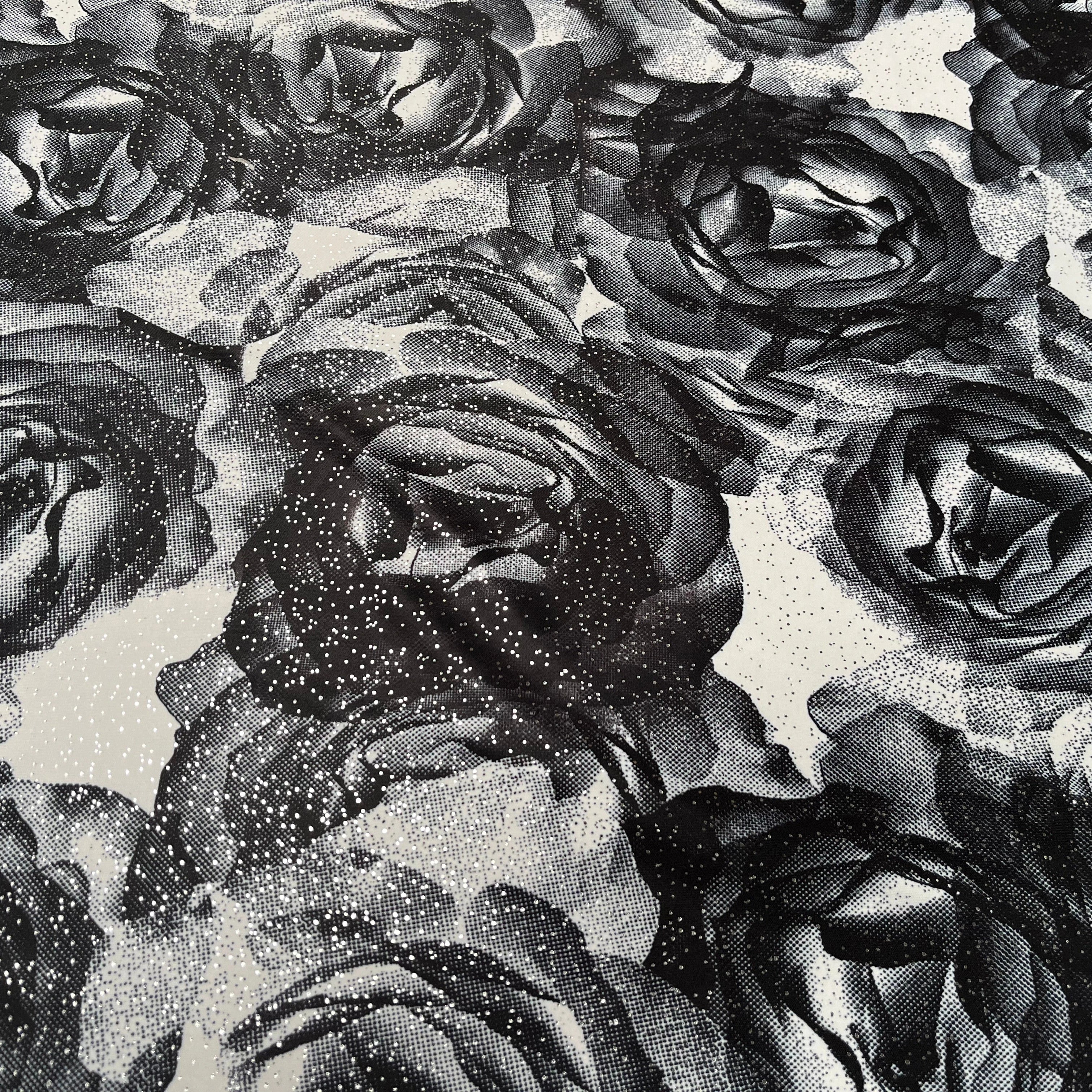 JESRSEY FLUIDE IMPRIMÉ GROSSES FLEURS BLANC&NOIR AVEC BRILLANTINE ARGENTÉ - My Little Coupon