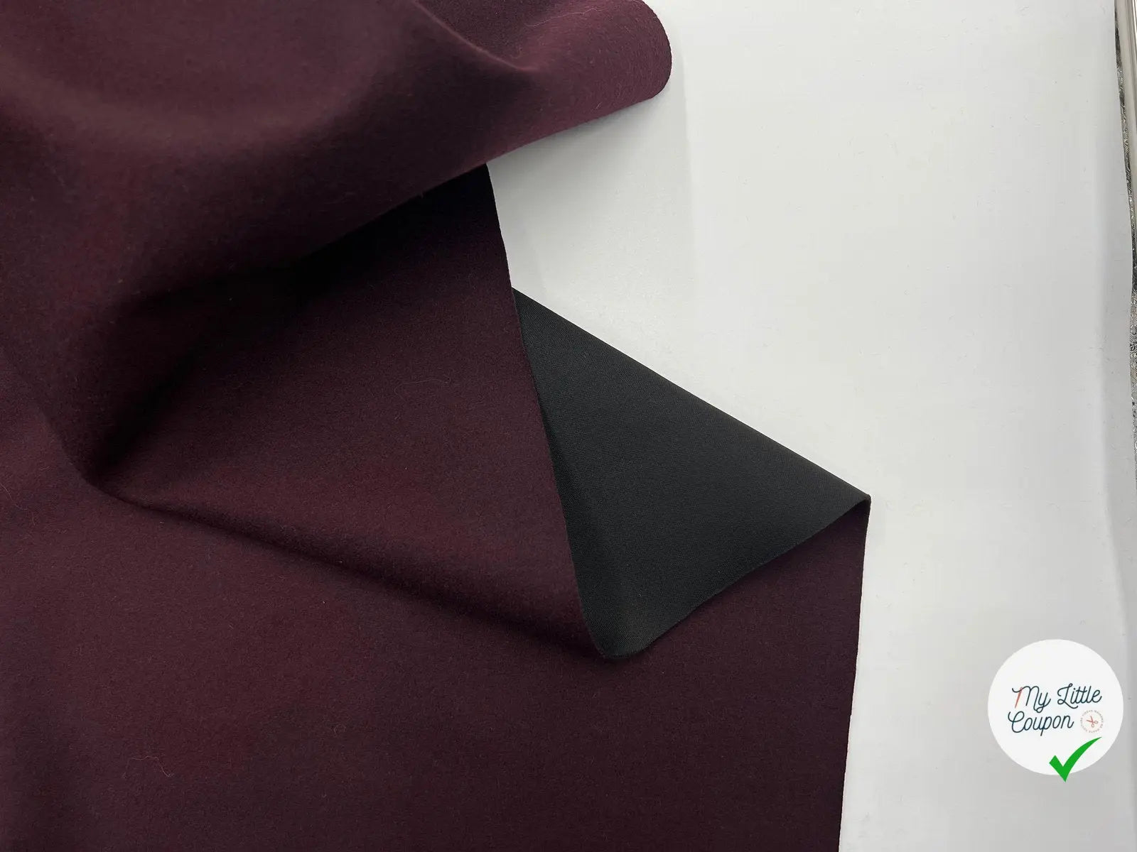 LAINAGE CABAN CONTRECOLLÉ JERSEY NOIR COLORIS BORDEAUX - coupon de tissu de 3 mètres - My Little Coupon - tissu - coudre