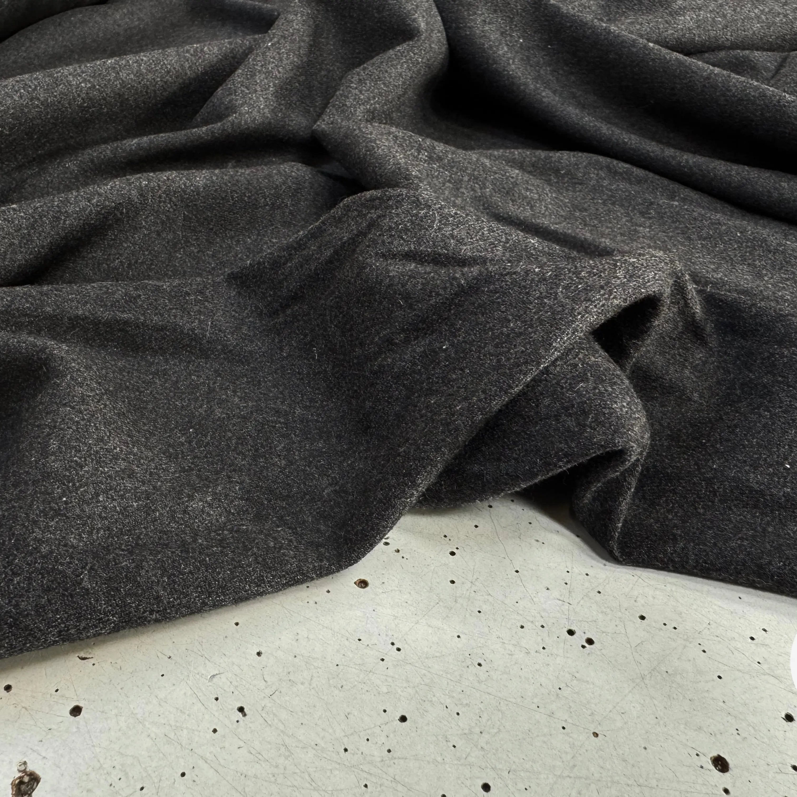 LAINAGE CACHEMIRE GRIS ANTHRACITE - My Little Coupon