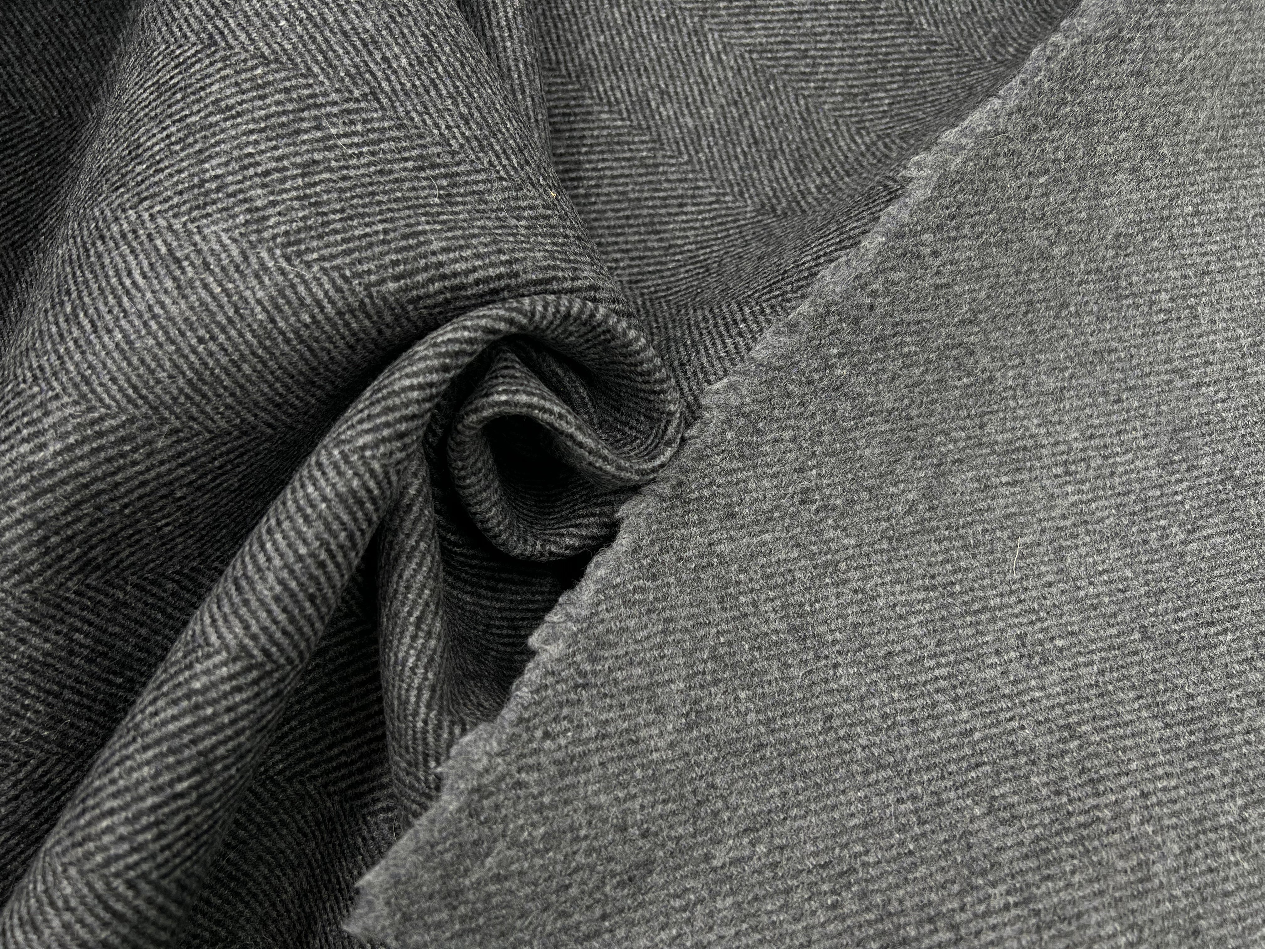 LAINAGE CHEVRON LOURD GRIS ET NOIR MSO