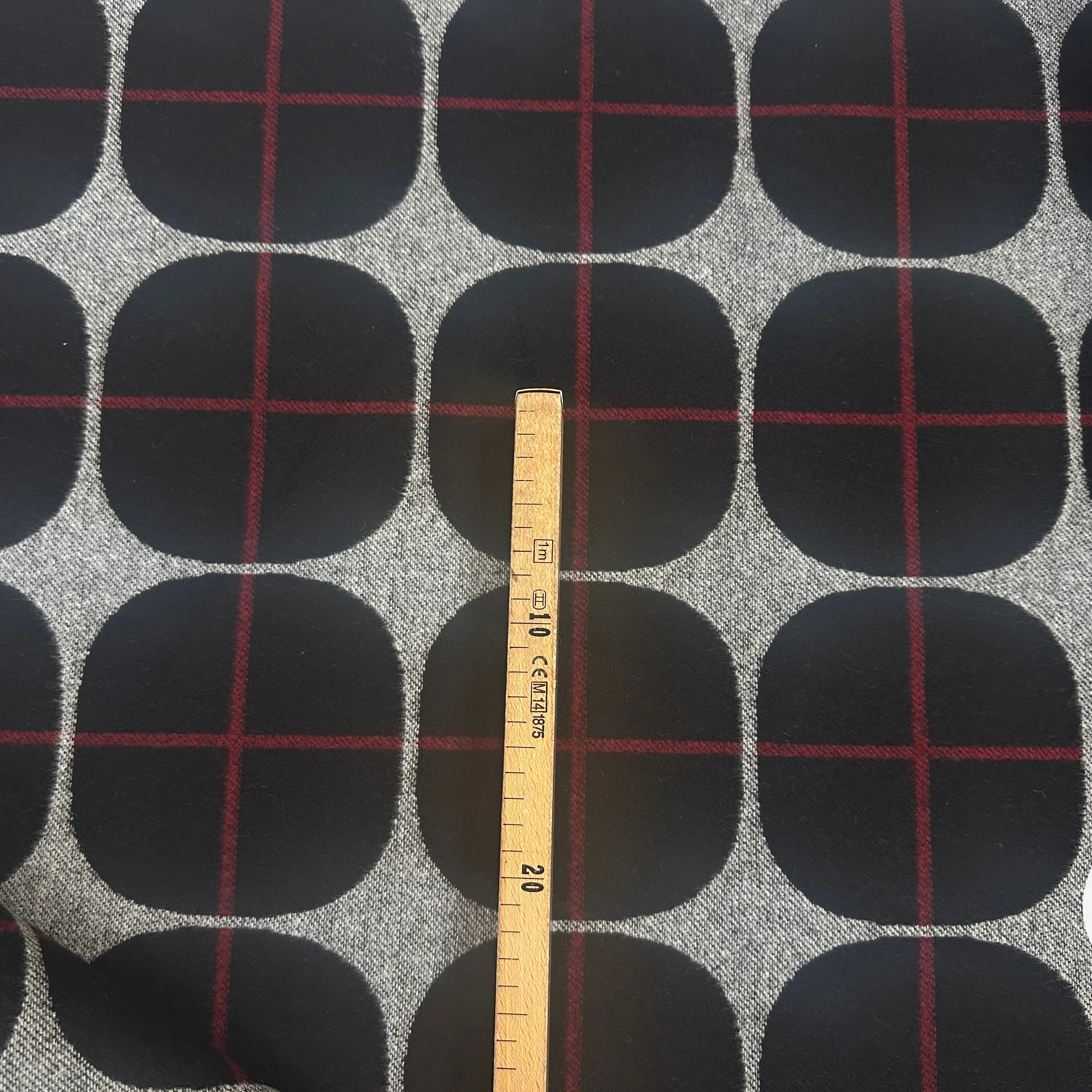 LAINAGE DIAMANTE CONTRECOLLÉ FOAM JERSEY CARREAUX 15cm coté MLC INTERN